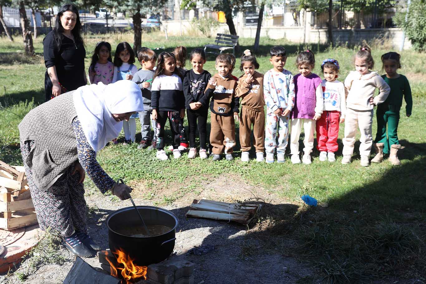 Diyarbakır’da Çocuklar Için Bağbozumu Ve Bulamaç Etkinliği 1