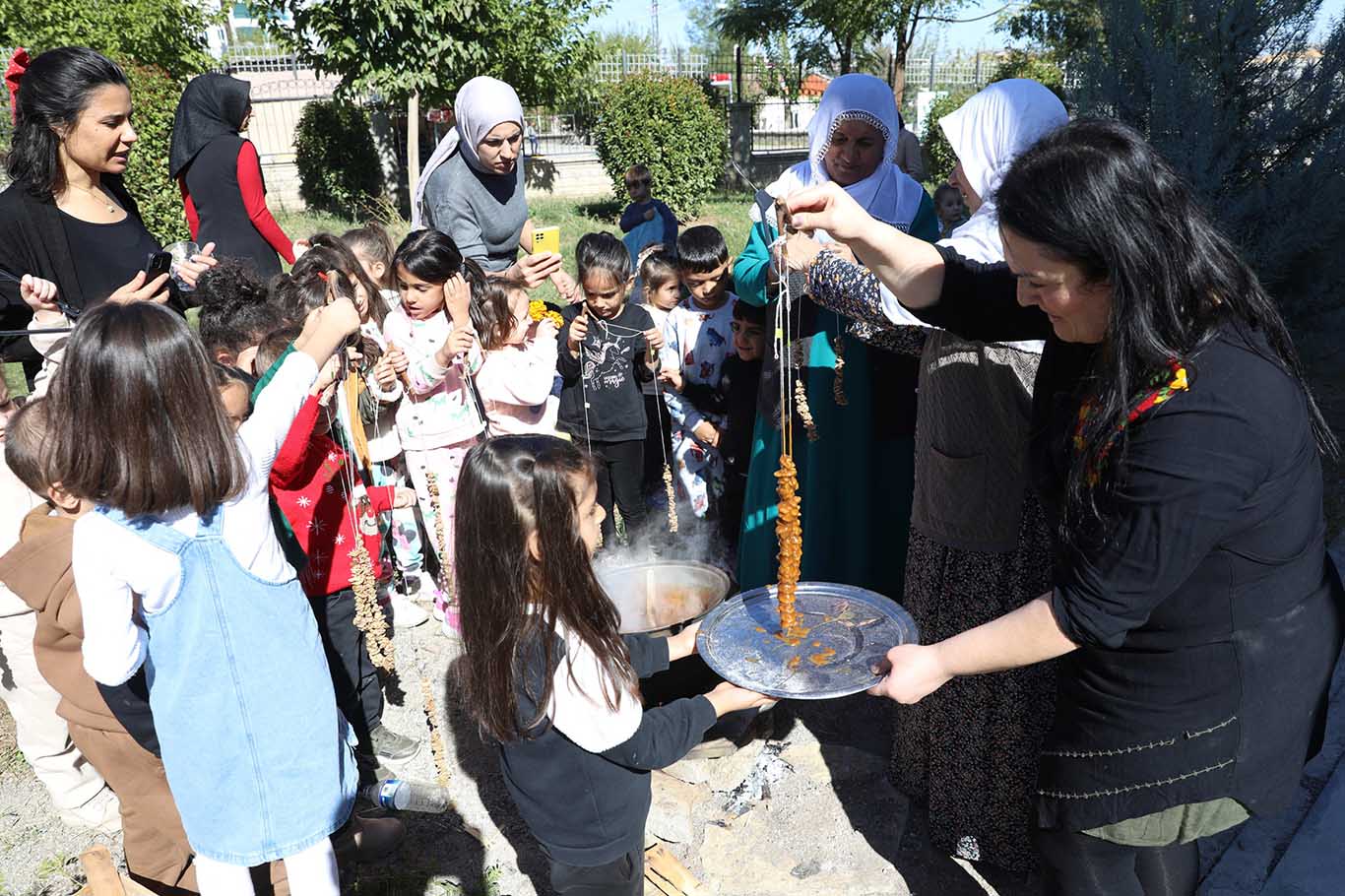 Diyarbakır’da Çocuklar Için Bağbozumu Ve Bulamaç Etkinliği 4