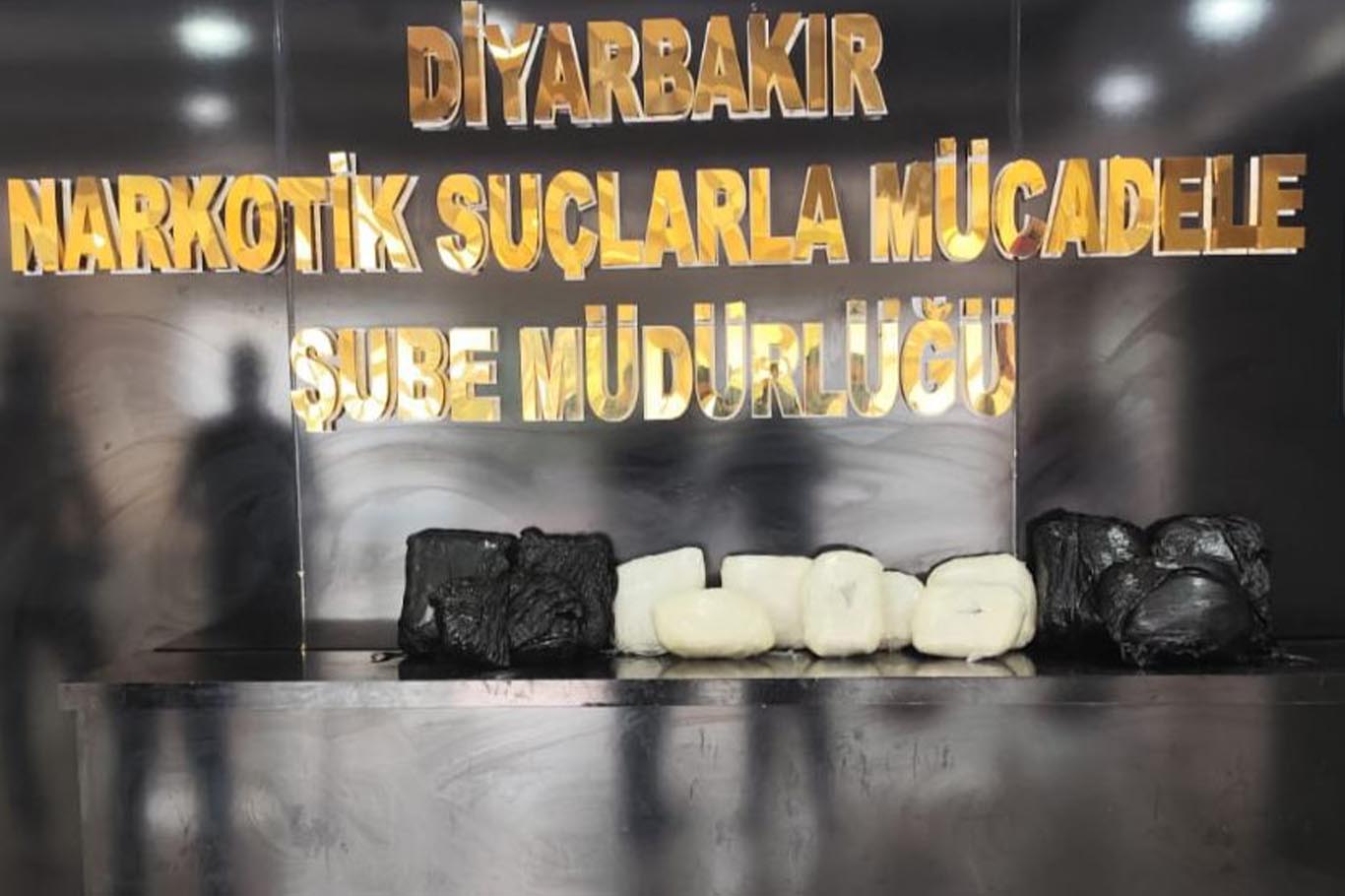 Diyarbakır’da Havalimanı Çalışanının Çantasında Uyuşturucu Bulundu 3