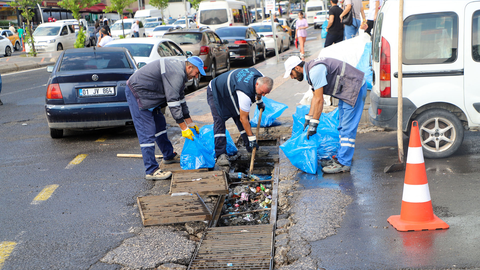 Di̇yarbakir’da Yağmur Suyu Ve Kanali̇zasyon Hatlarinda Kişa Hazirlik Başladi12