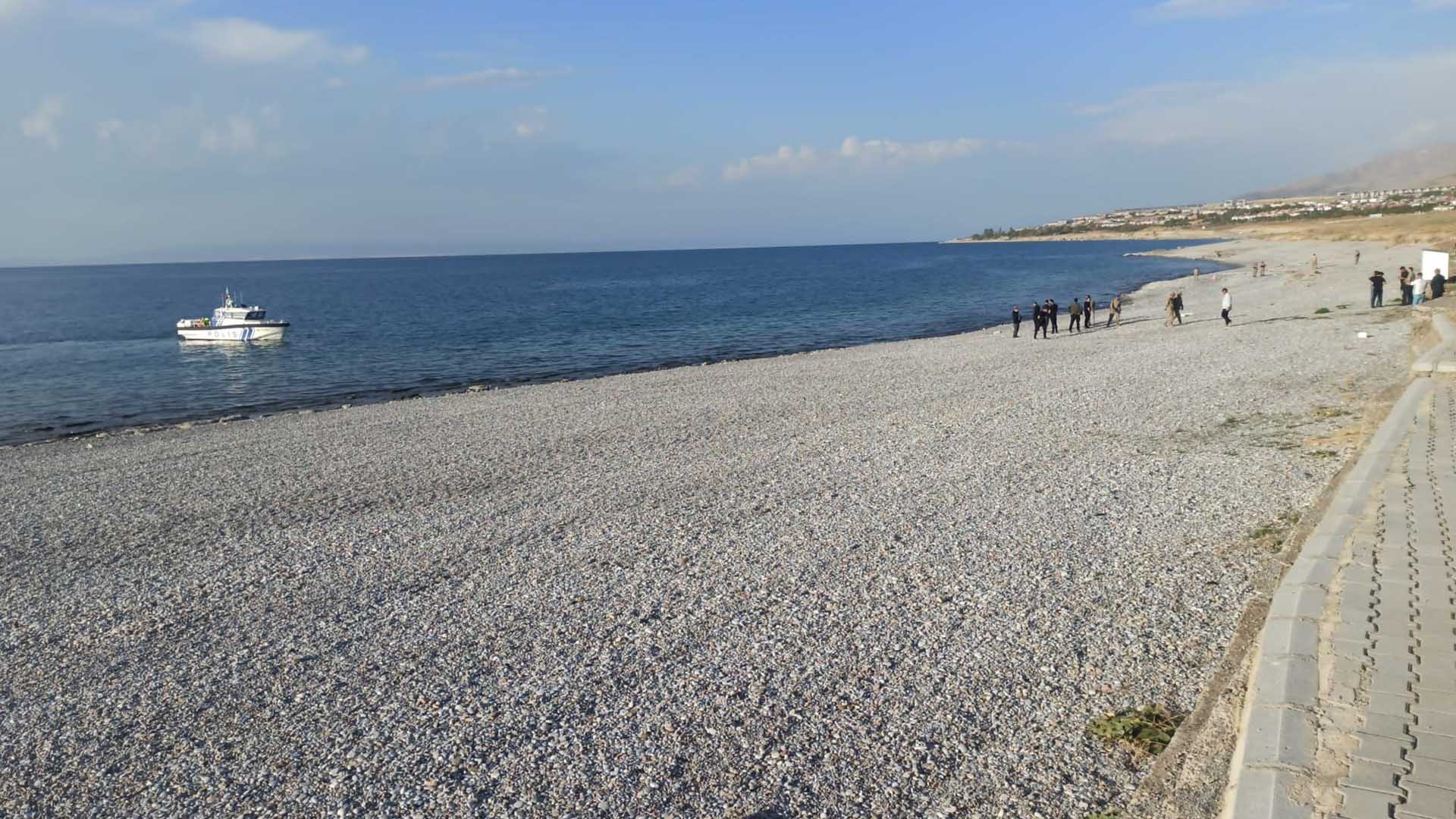 Diyarbakırlı Rojin'in Sahilde Cansız Bedeni Bulundu 7