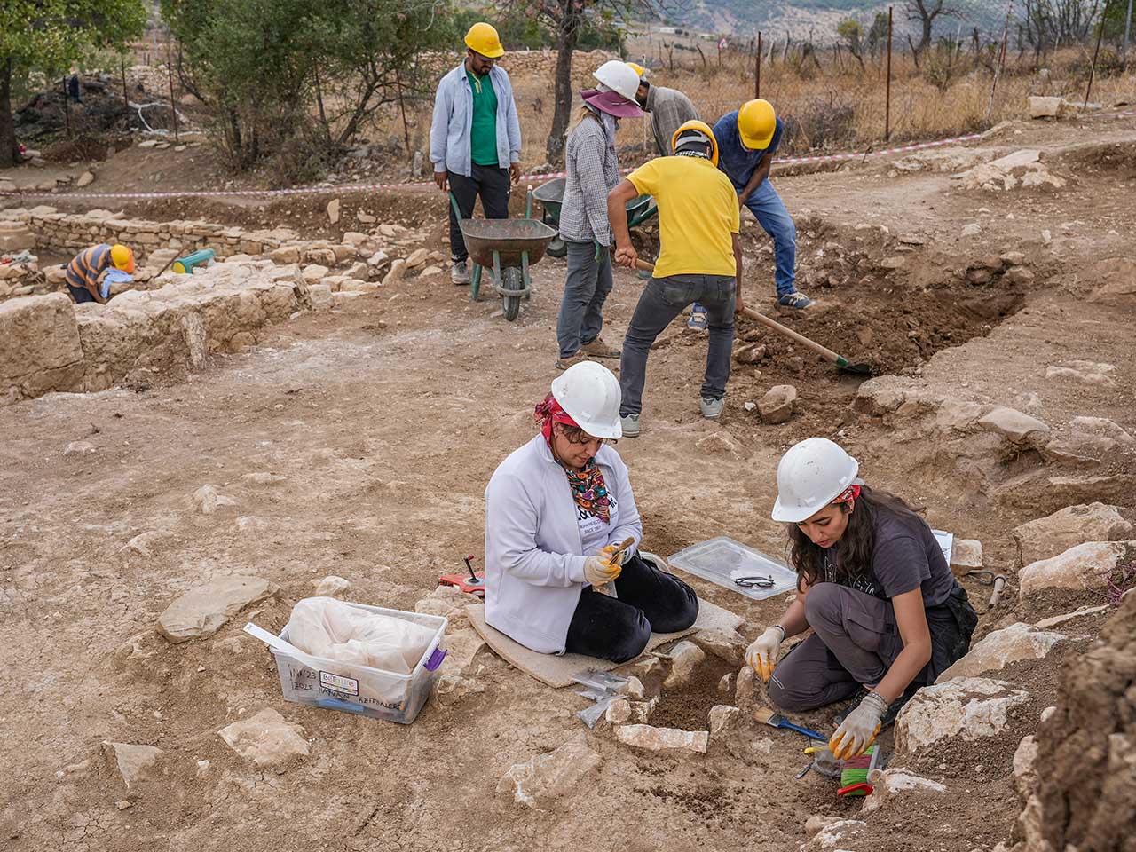 Malatyalı Ev Kadını Diyarbakır'da Gönüllü Arkeolog Oldu 1