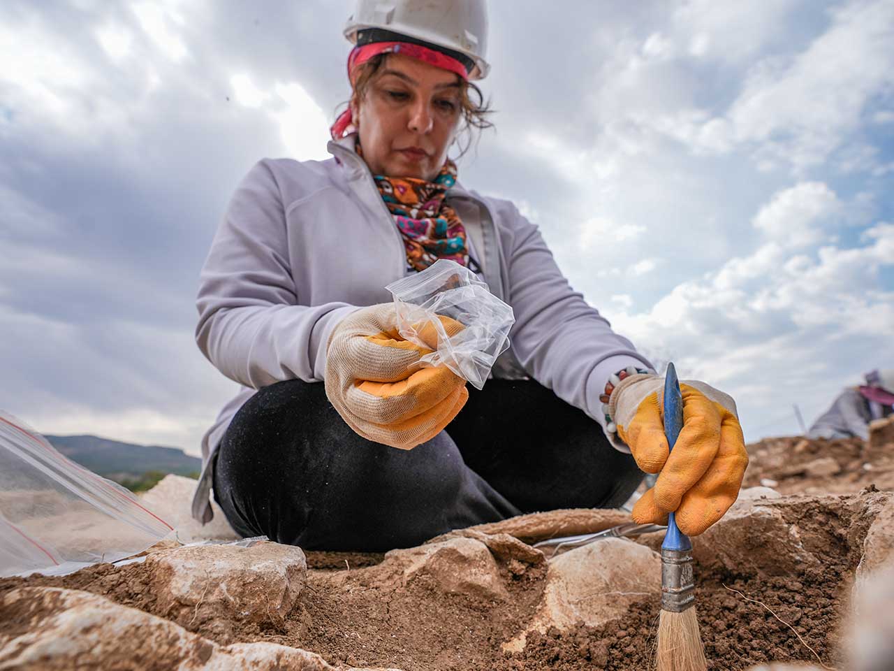 Malatyalı Ev Kadını Diyarbakır'da Gönüllü Arkeolog Oldu 3