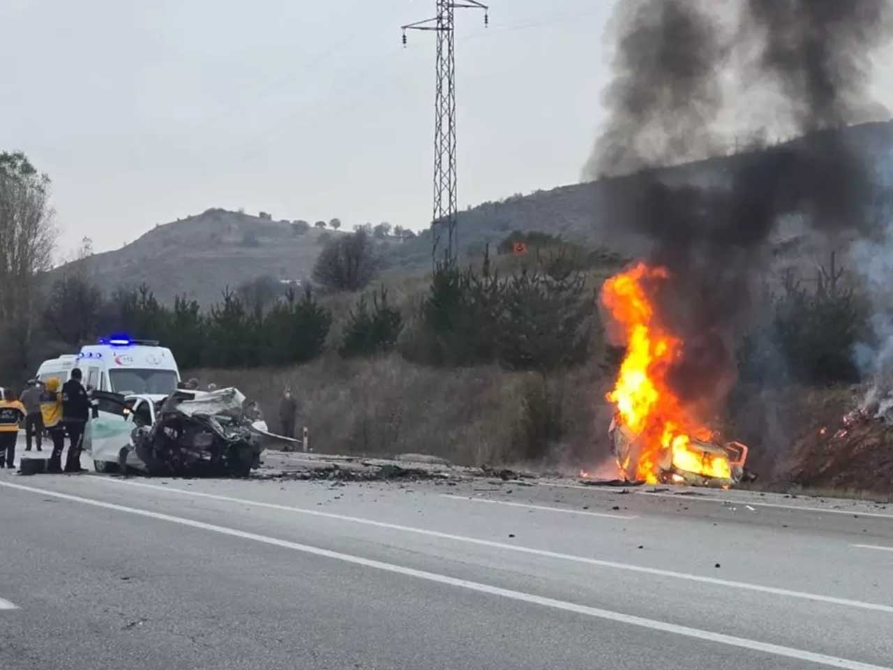 O Yolda Yine Katliam Gibi Kaza 5 Ölü 2