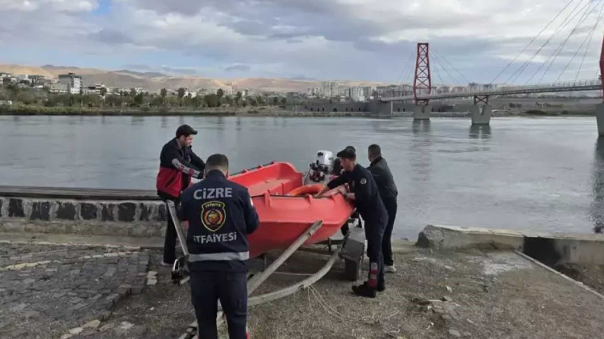 17 Kasım’da Kaybolan Genç Için Dicle Nehri'de Arama Çalışması Başlatıldı 3