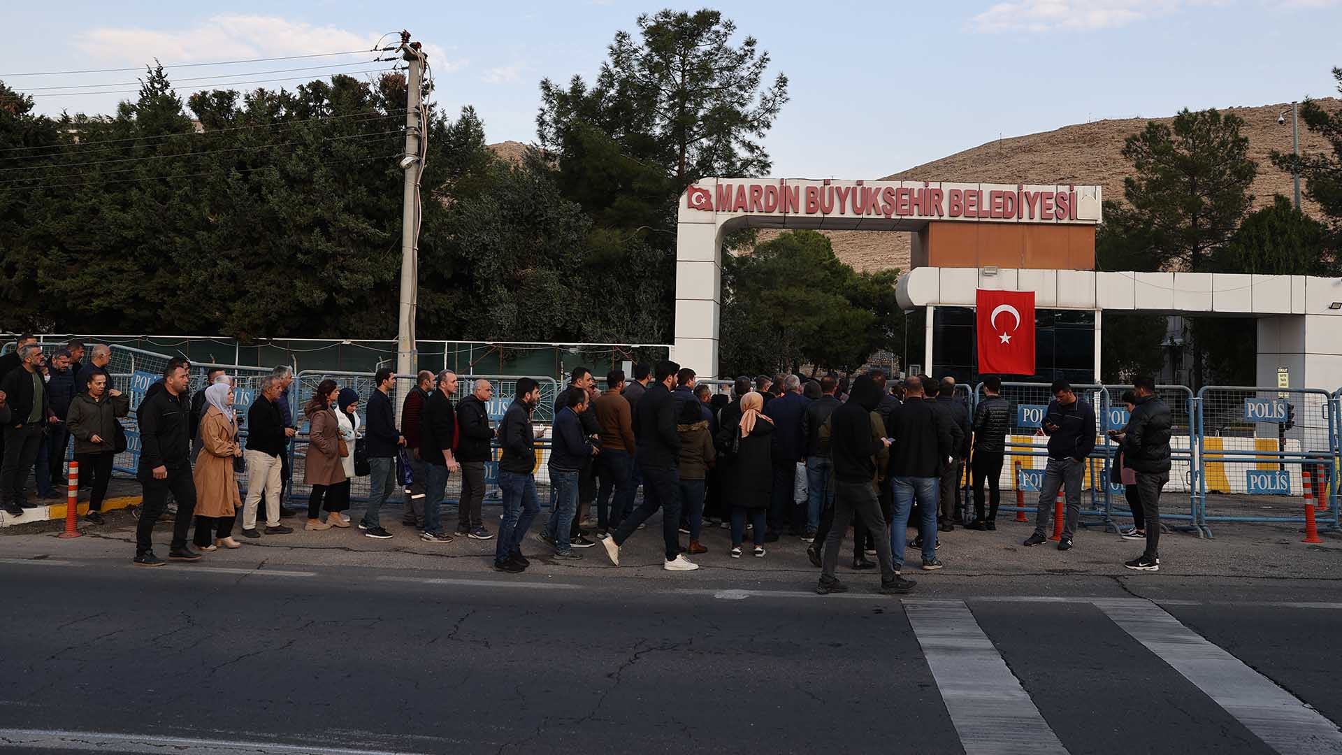 Bakan Tunç’tan Kayyum Açıklaması Geçici Olarak Görevden Uzaklaştırmadır 3