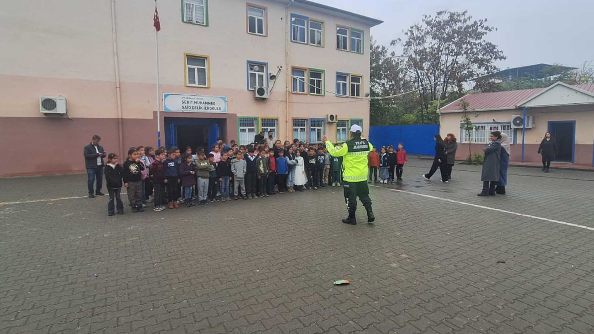 Bismil’de Minikler ‘Trafik Dedektifi’ Oldu 1