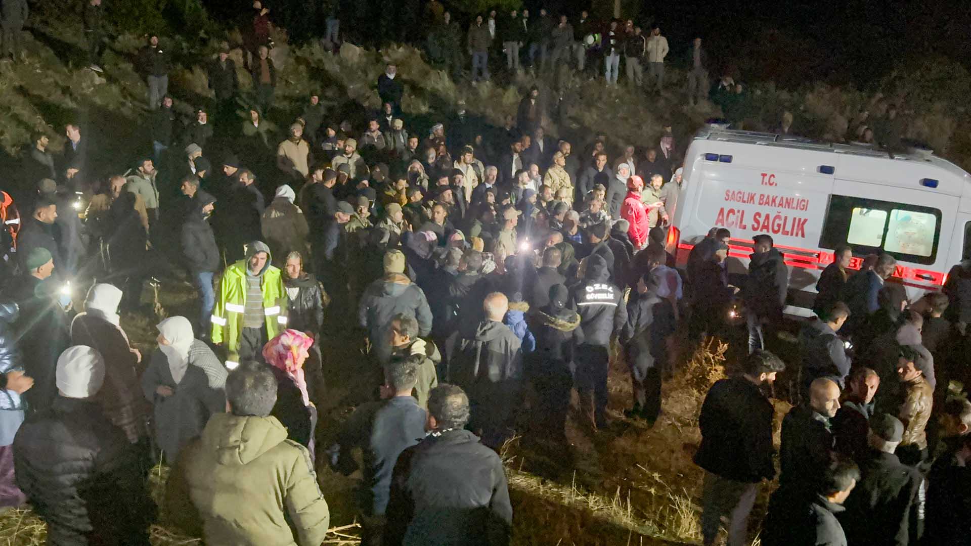 Çoban Kuzenlerin Üzerine Kaya Düştü 1 Can Kaybı, 1 Yaralı 2