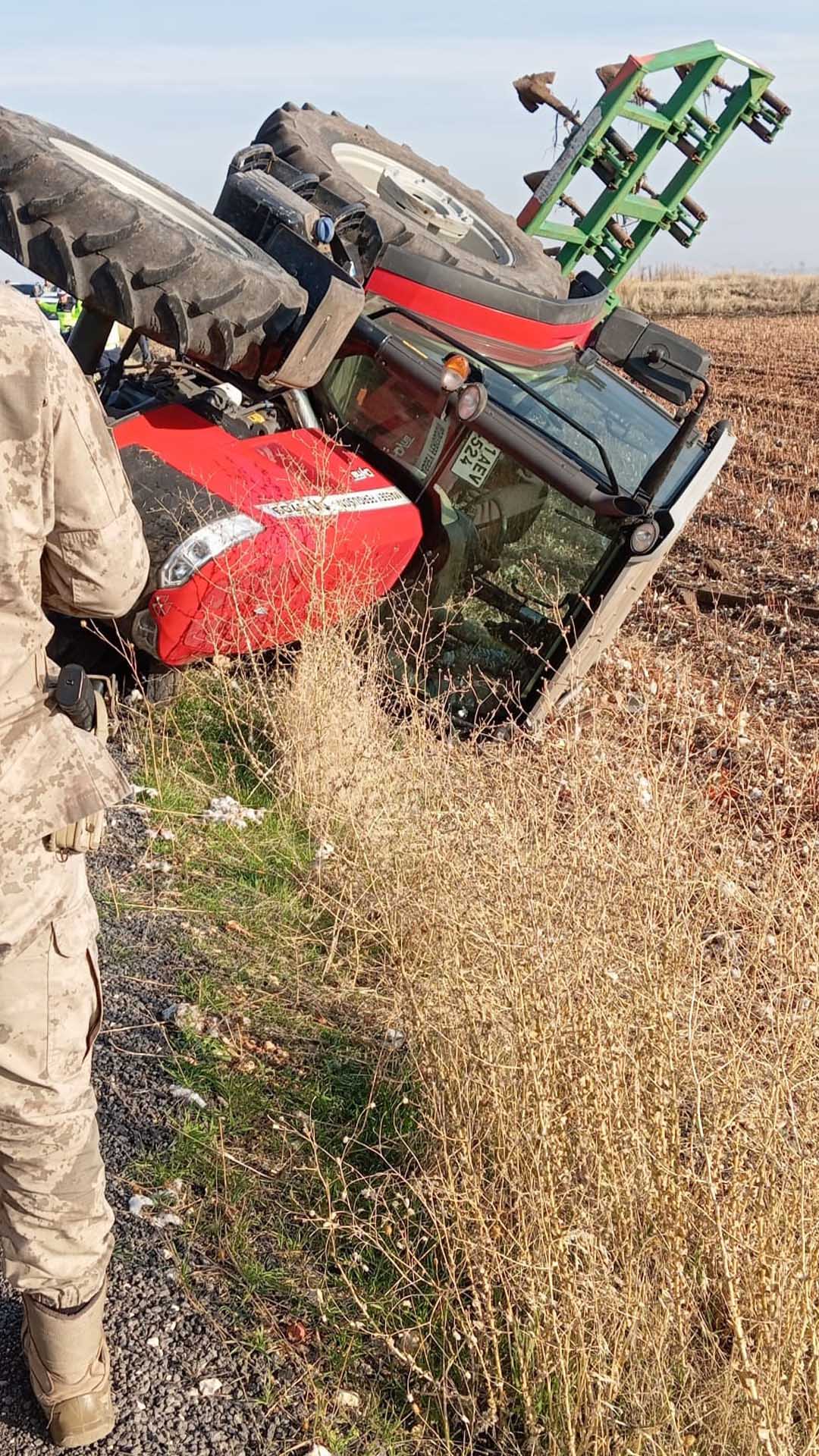 Devrilen Traktör Altında Kalan Sürücü Öldü 3