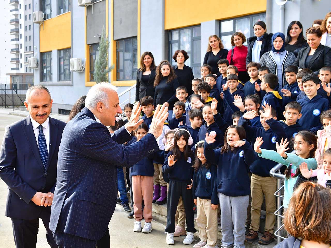 Diyarbakır Valisi Murat Zorluoğlu’ndan Okul Ziyareti 7