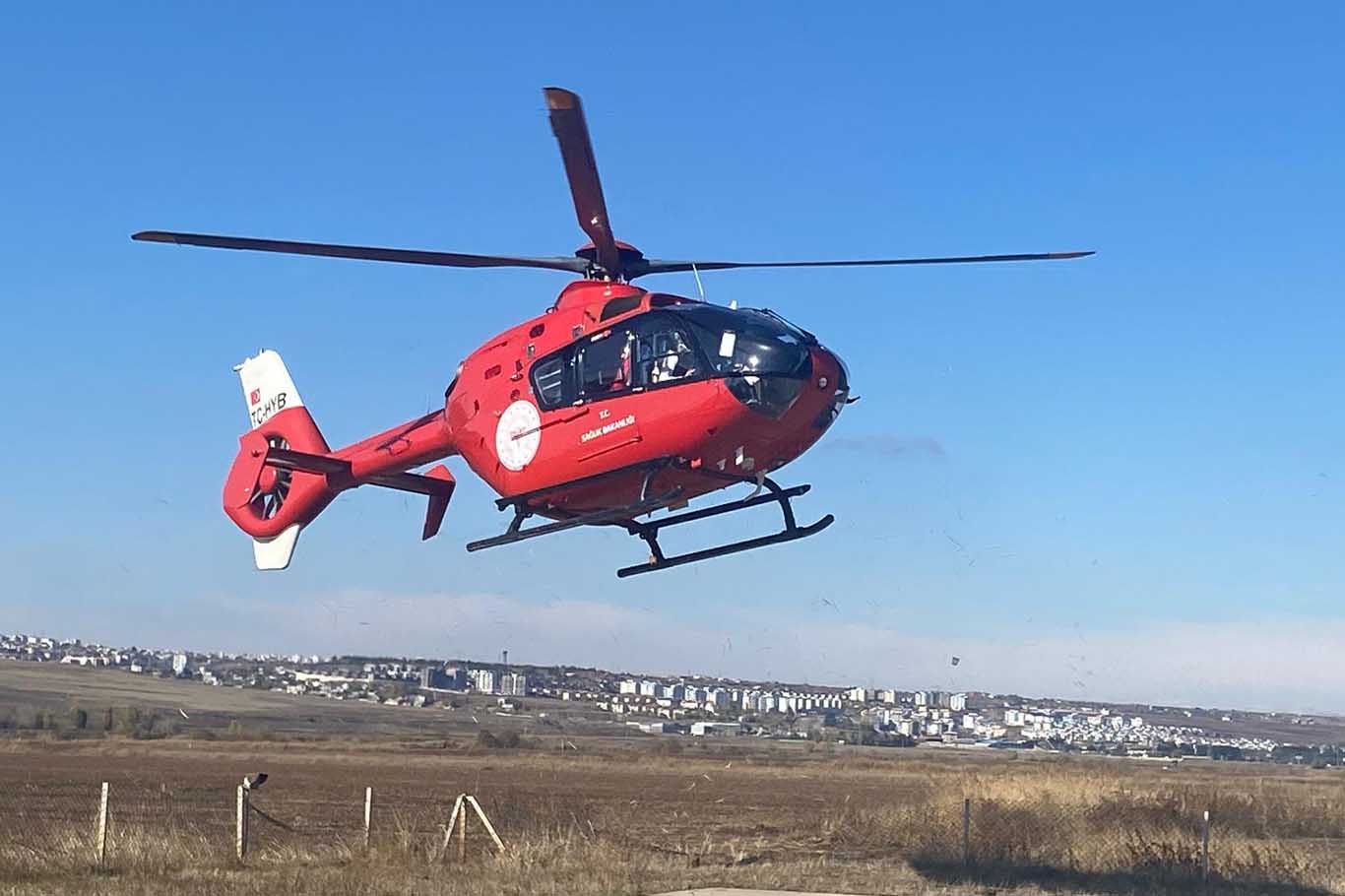 Diyarbakır’da Ambulans Helikopter 71 Yaşındaki Kadın Için Havalandı 2