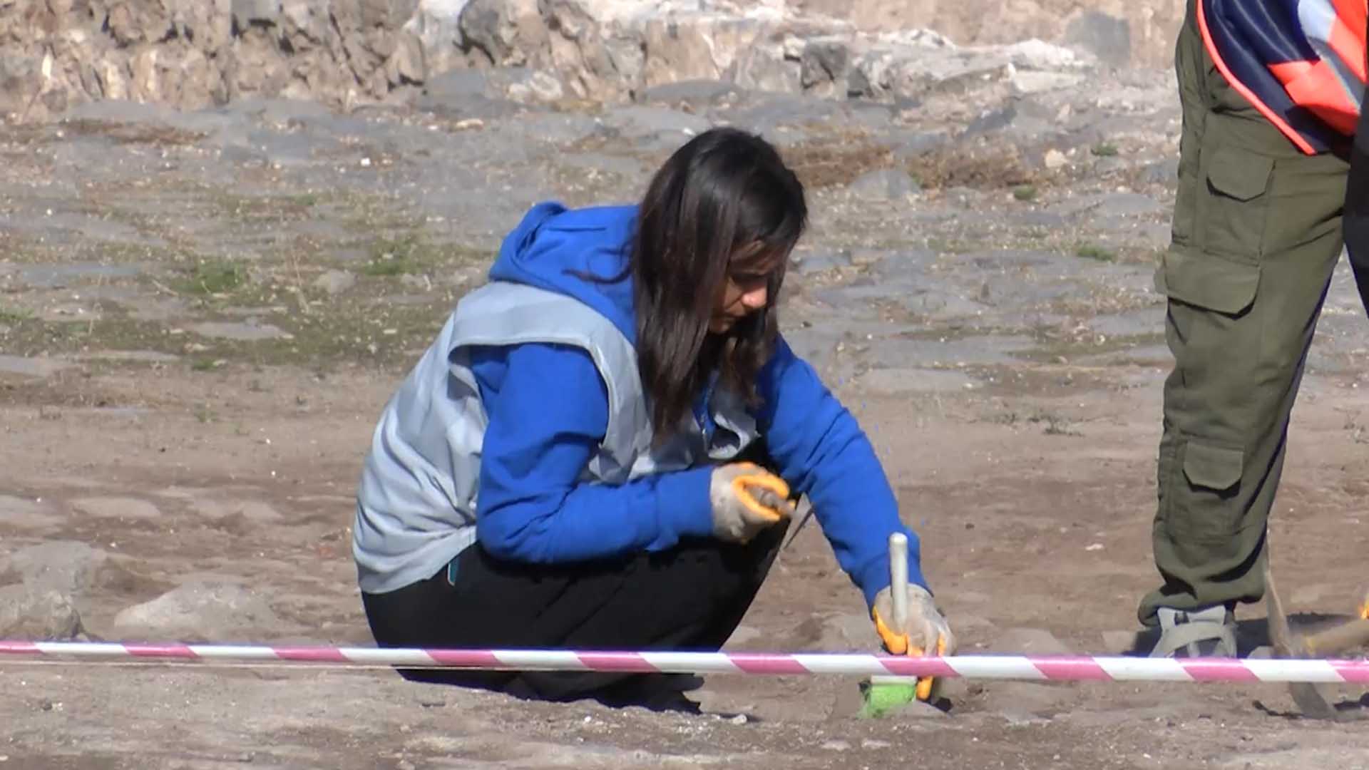 Diyarbakır'da Amida Höyük'teki Kazıda Çanakkale Gazisine Ait Rozet Bulundu 5