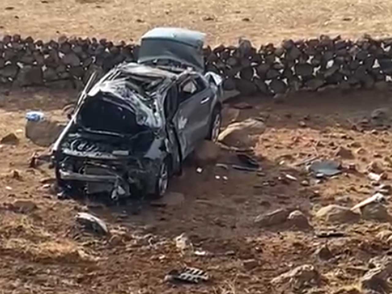 Diyarbakır’da Hurdaya Dönen Otomobilde 2 Kişi Yaralandı 3