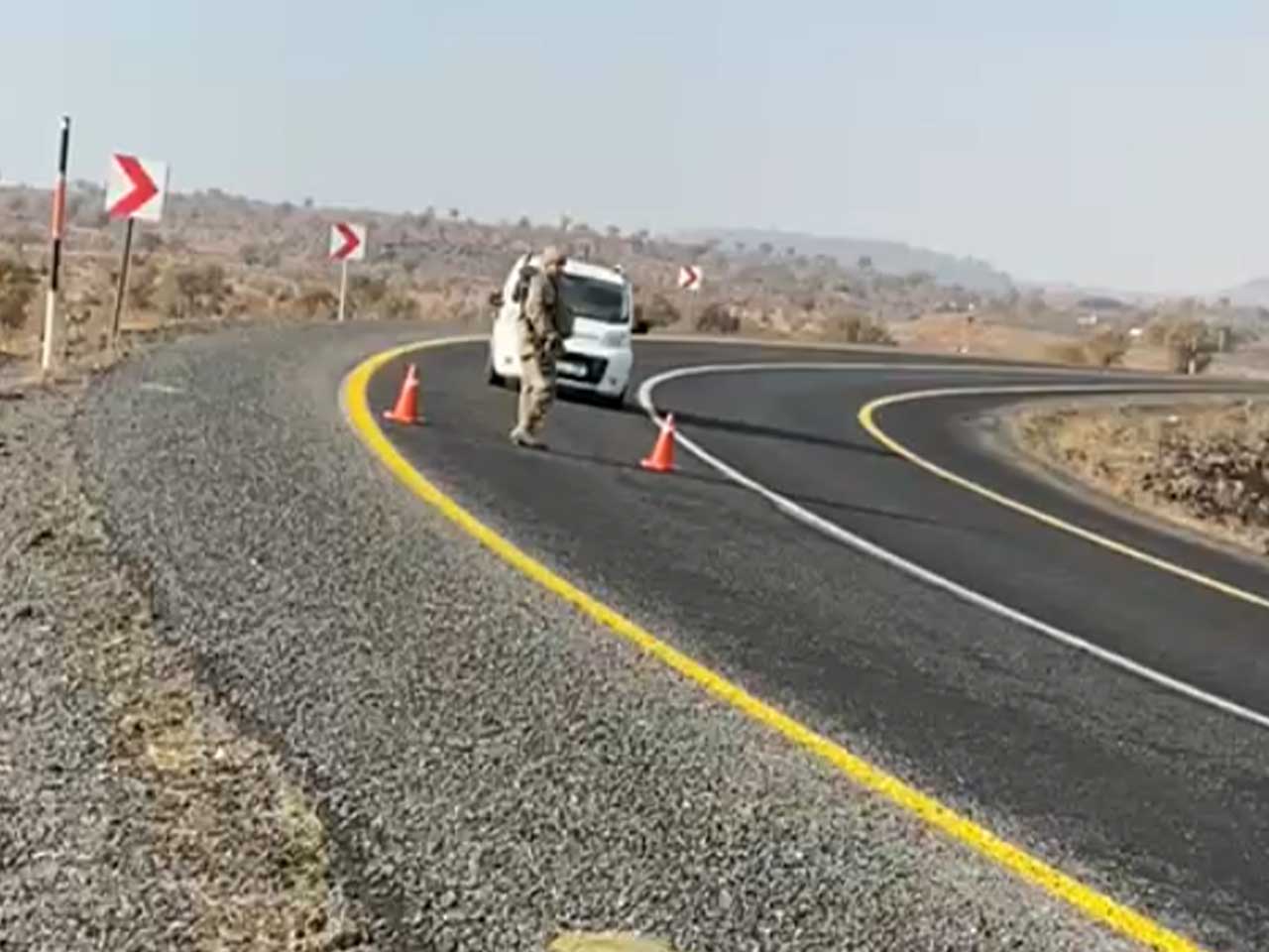 Diyarbakır’da Hurdaya Dönen Otomobilde 2 Kişi Yaralandı 4