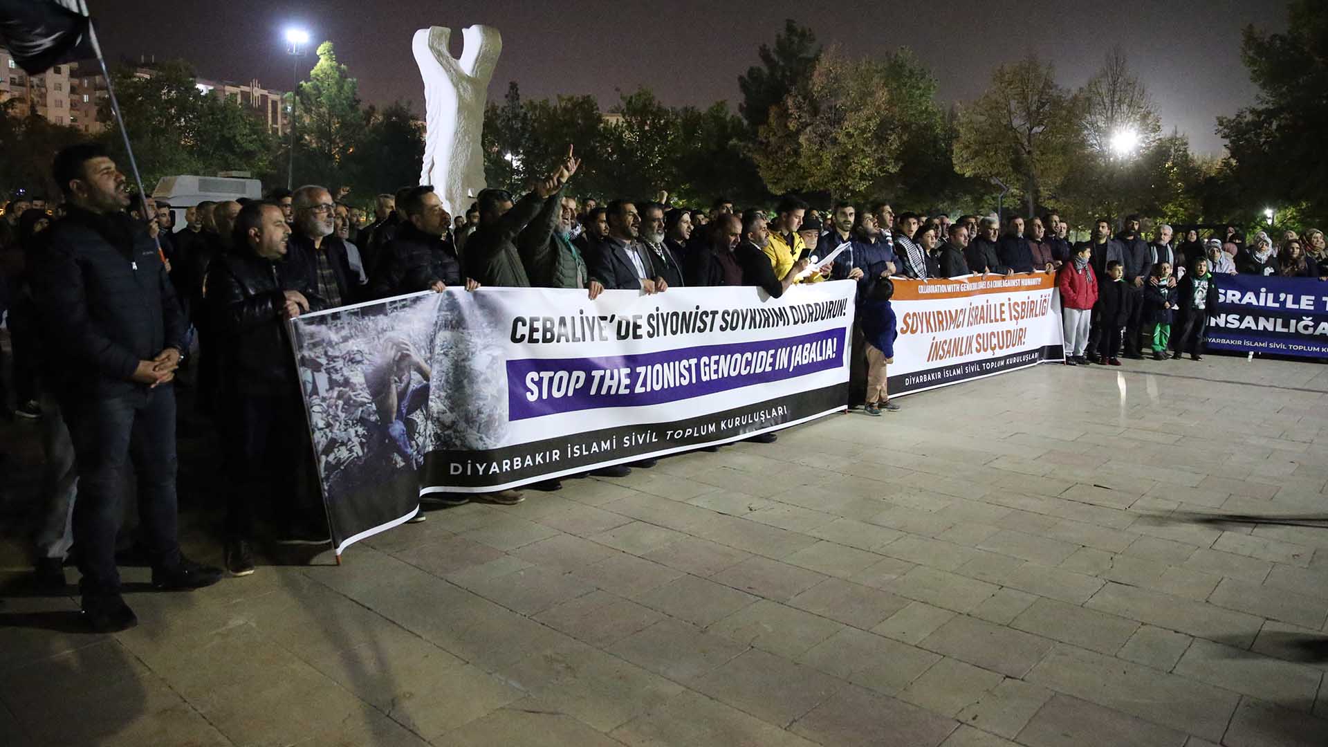 Diyarbakır'da İsrail'in Filistin'e Yönelik Saldırıları Protesto Edildi 1