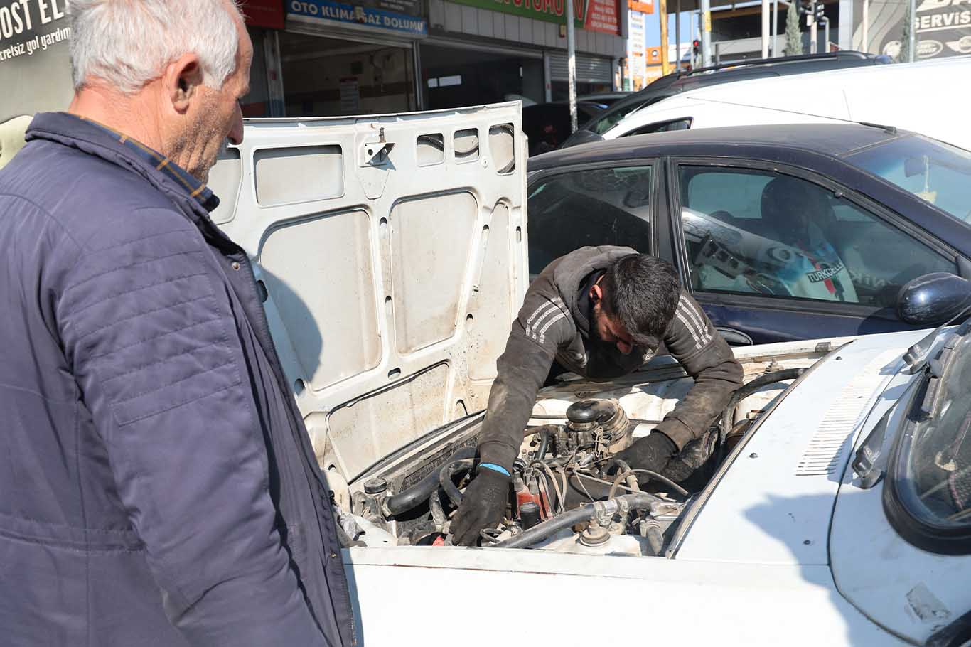 Diyarbakır'da Oto Tamircilerden Uyarı 2