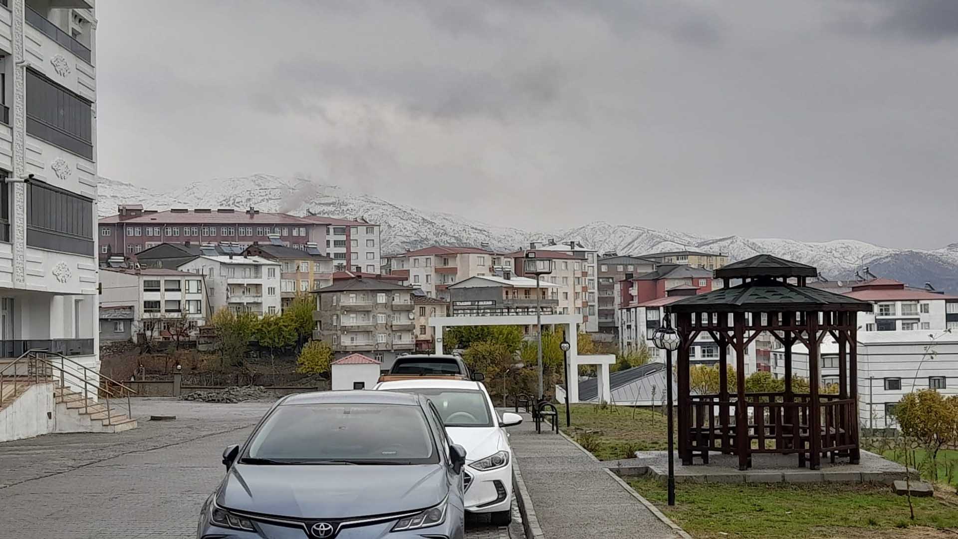 Diyarbakır’ın Ilçesinde Mevsimin Ilk Karı Yağdı 1