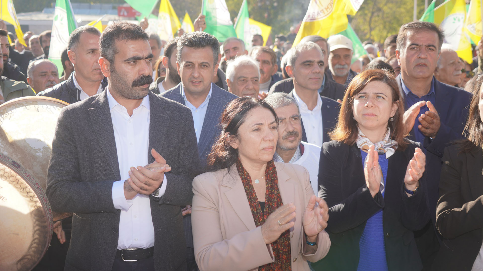 Eş Başkanlar Kayyım Atamalarını Protesto Yürüyüşüne Katıldı1