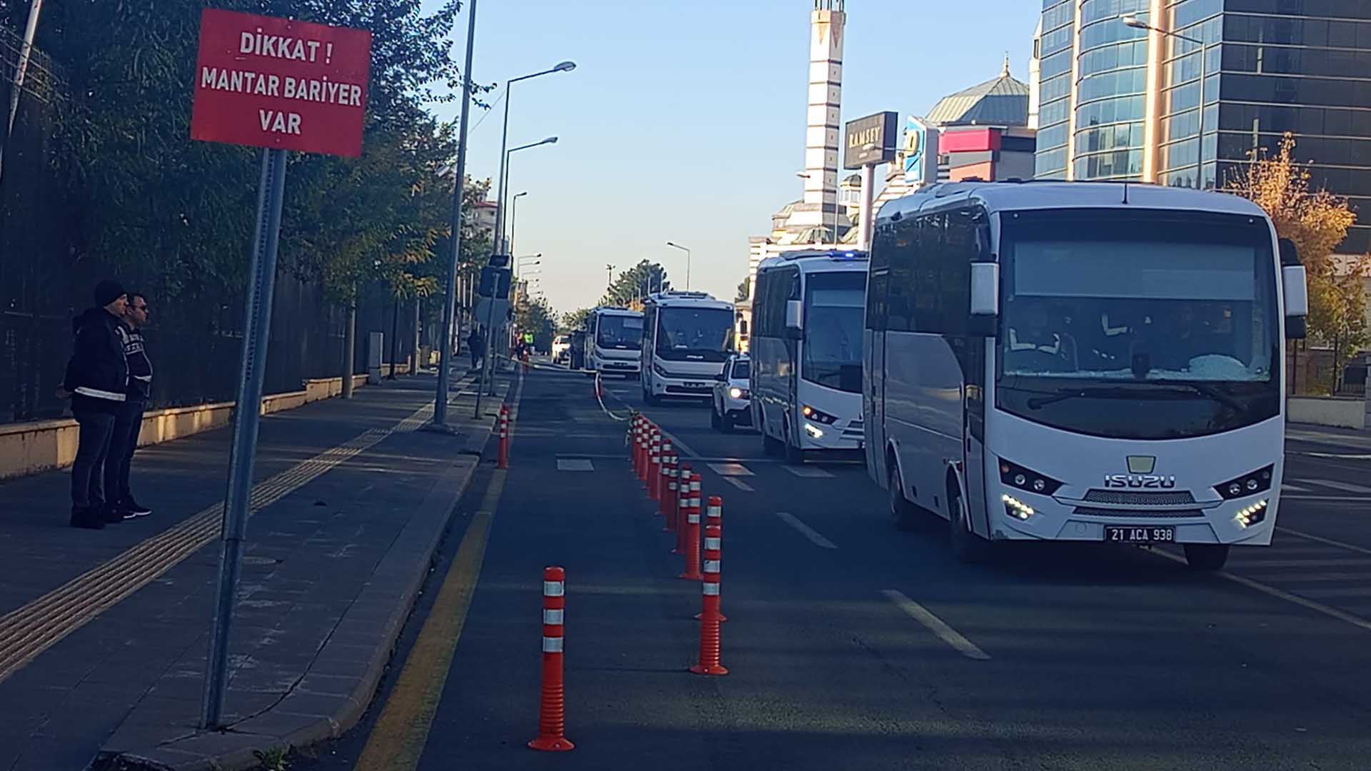 Narin Güran Davası 3’Üncü Gün Sanık Ve Tanıklar Adliyeye Getirildi