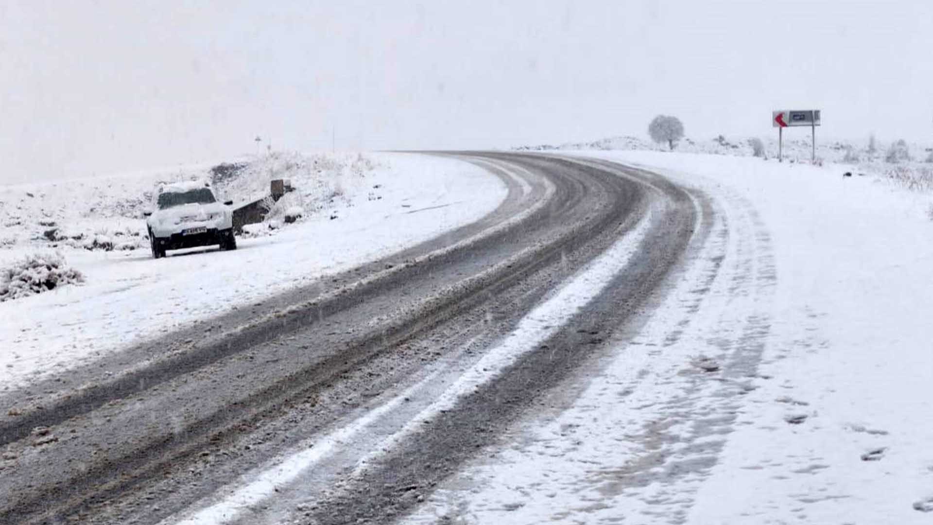 Şanlıurfa Diyarbakır Karayolu Kar Nedeniyle Kapandı 1