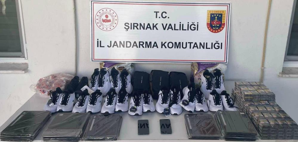 Şırnak'ta Jandarma 9 Milyon 120 Bin Tl'lik Kaçakçılığı Önledi 1