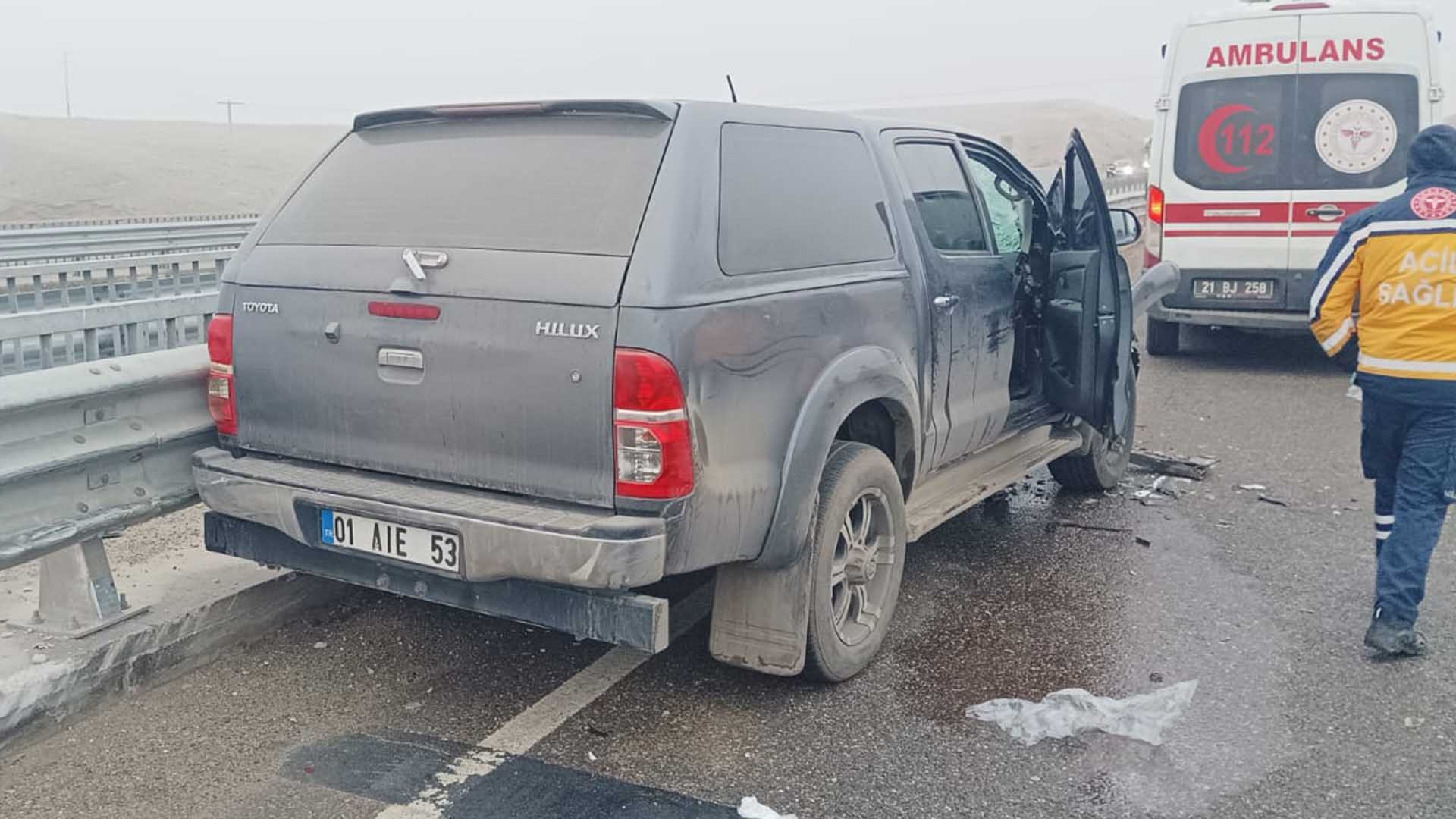 Bismil Salat Köprüsünde Yoğun Sis Kazaya Neden Oldu 3 Yaralı 4