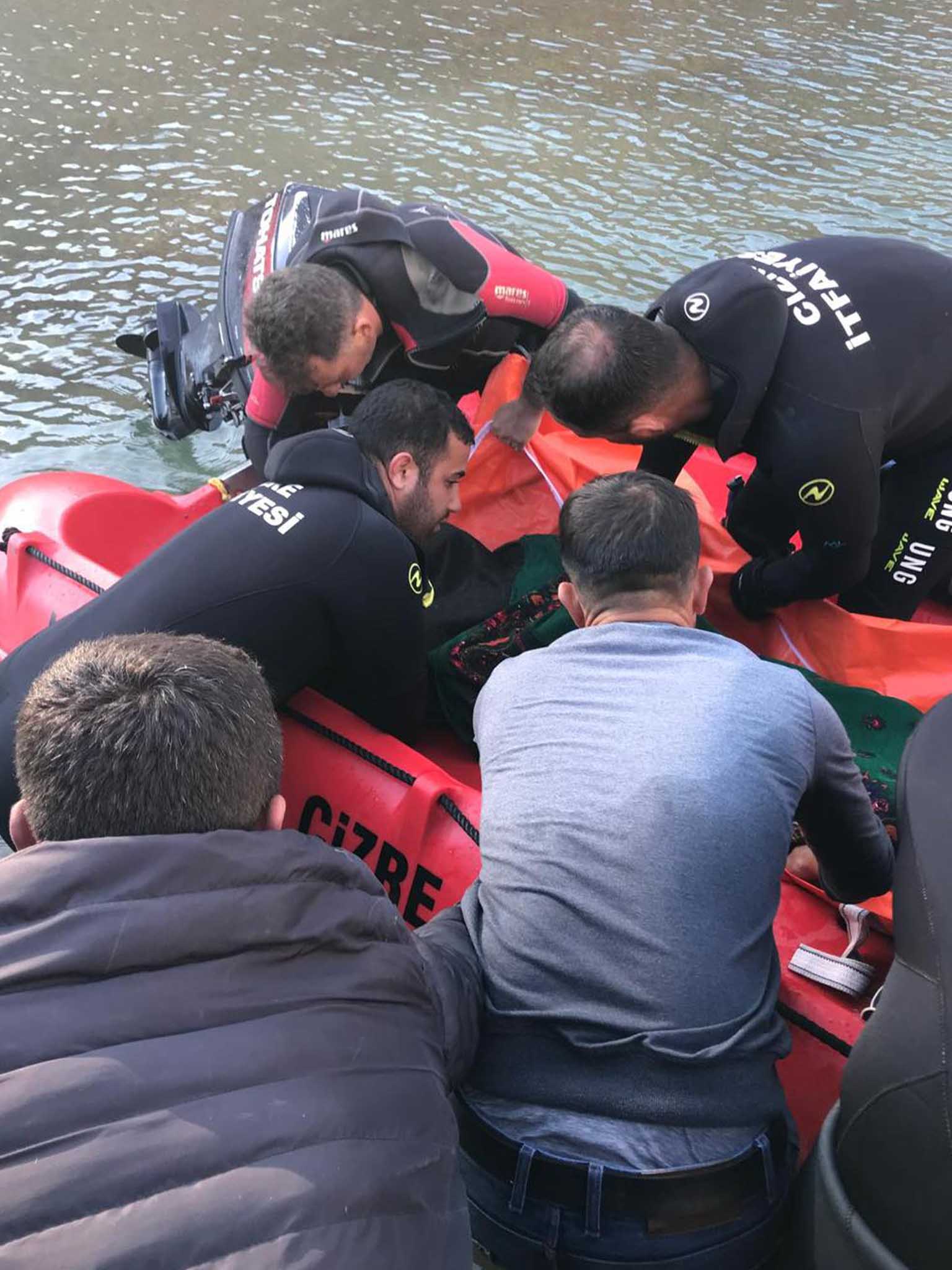 Dicle Nehri'ne Düşen Çobanın Cansız Bedeni Bulundu 4