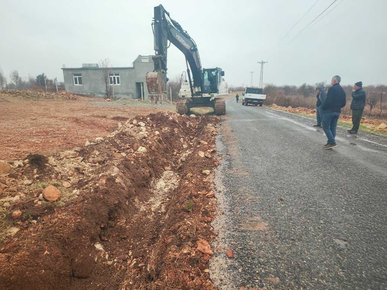 Di̇ski̇ 2 Ilçede Yeni Yerleşim Yerleri Için 3 Bin 300 Metrelik Içme Suyu Hattı Döşedi 1