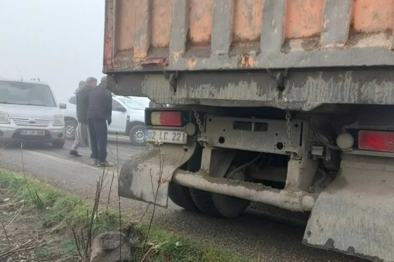 Diyarbakır Çınar’da Yoğun Sis Nedeniyle Kaza 1 Ağır Yaralı 2