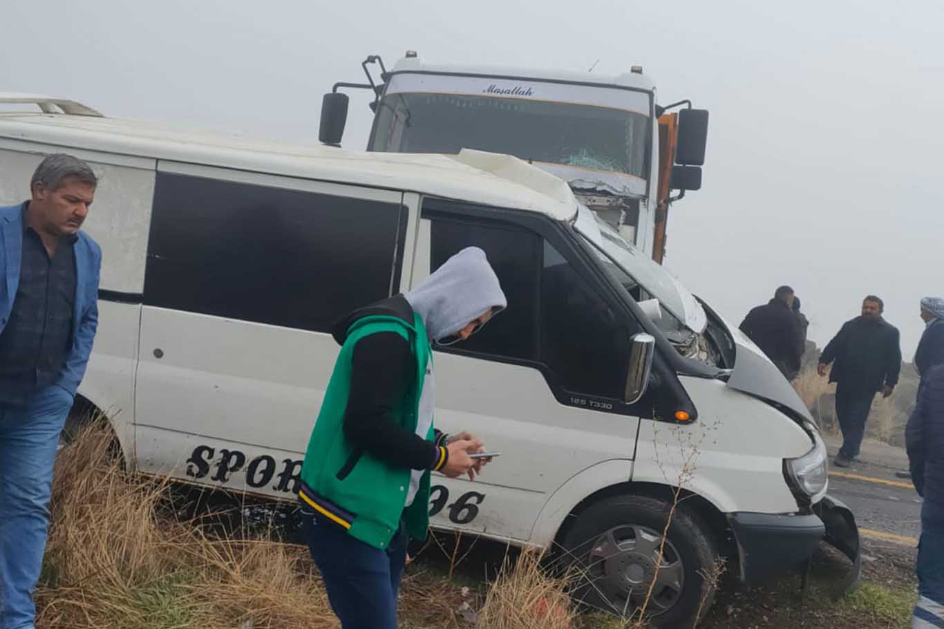 Diyarbakır Çınar’da Yoğun Sis Nedeniyle Kaza 1 Ağır Yaralı 3