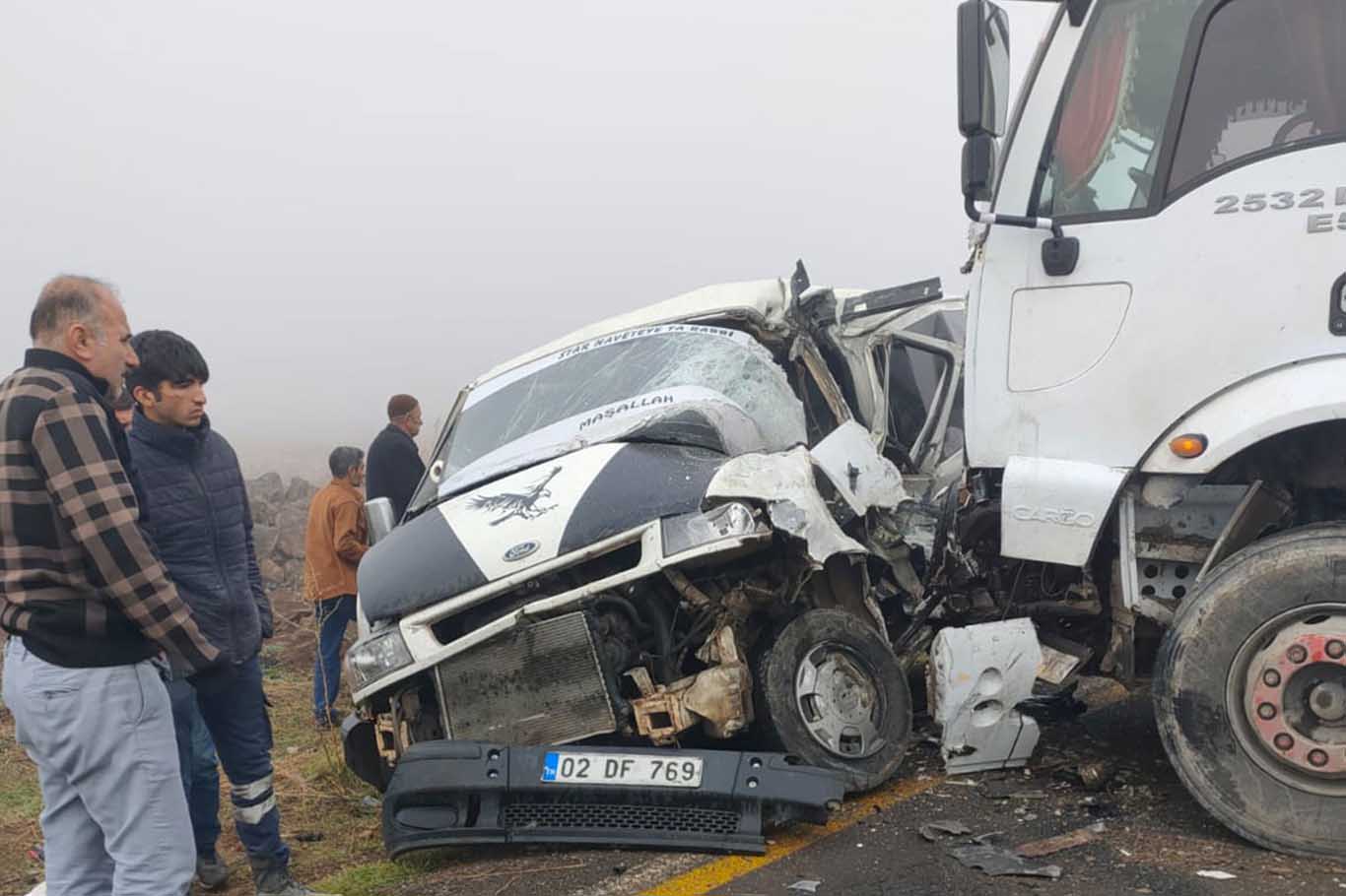 Diyarbakır Çınar’da Yoğun Sis Nedeniyle Kaza 1 Ağır Yaralı 4