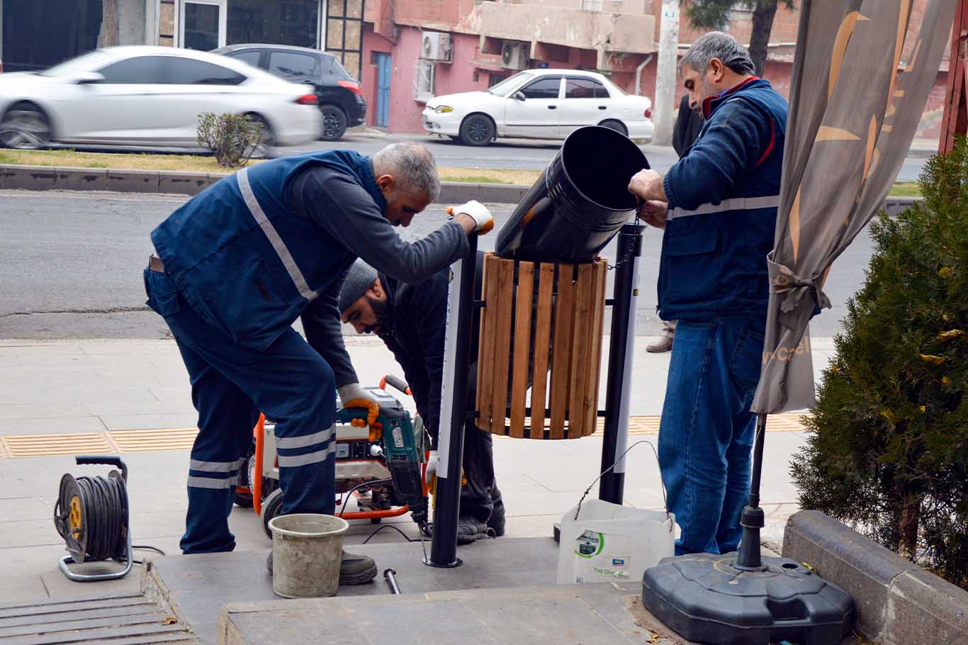 Diyarbakır’da 4 Bin Çöp Kovasından Bin Adedinin Montajı Tamamlandı 2