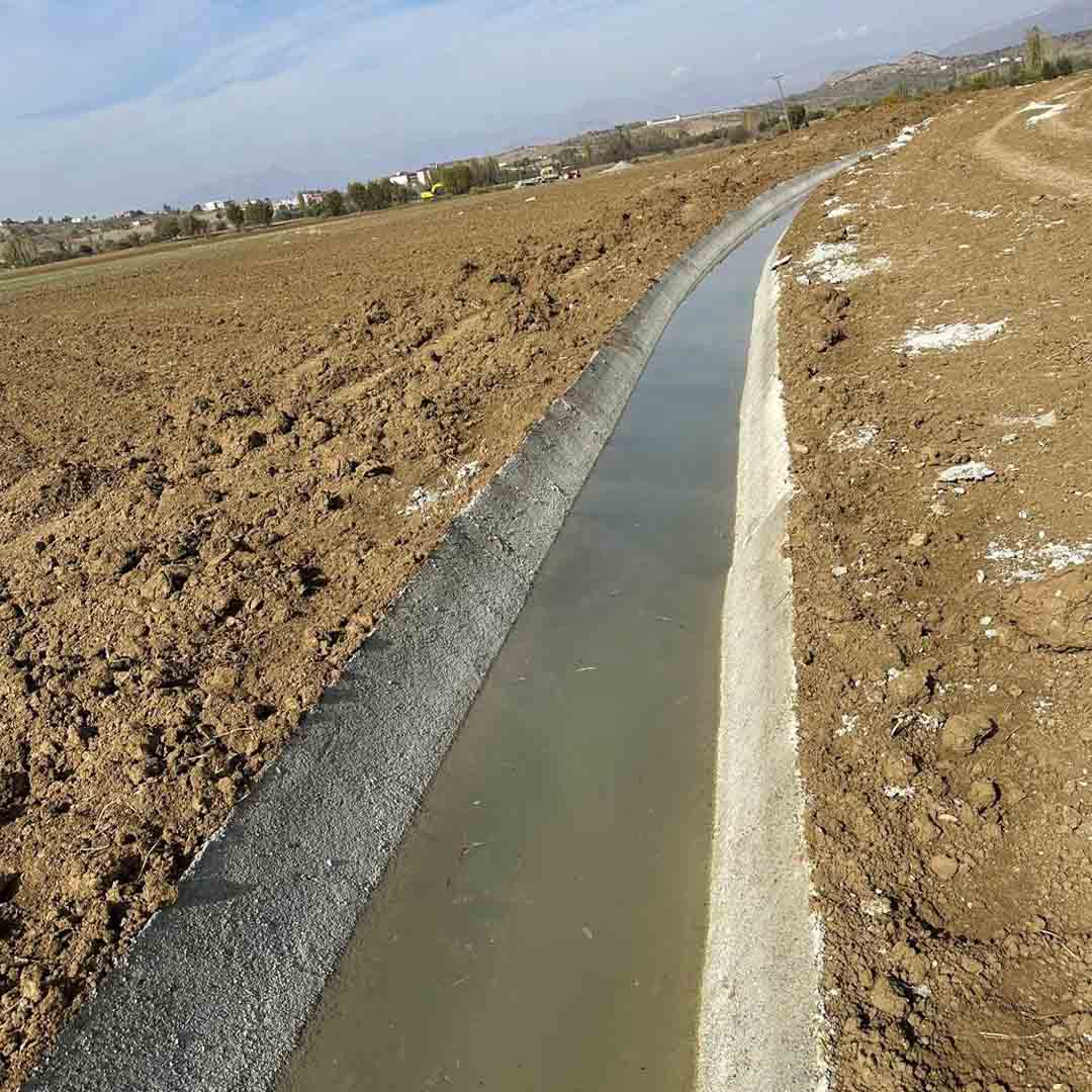 Diyarbakır’da 9 Bin 550 Dekar Arazi Suyla Buluşturacak 40 Kilometrelik Sulama Kanalı Projesi Tamamlandı 4