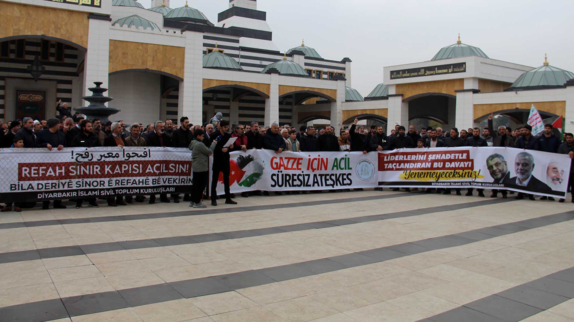 Diyarbakır’da Basın Açıklaması Kardeşlerimizin Yanındayız 2