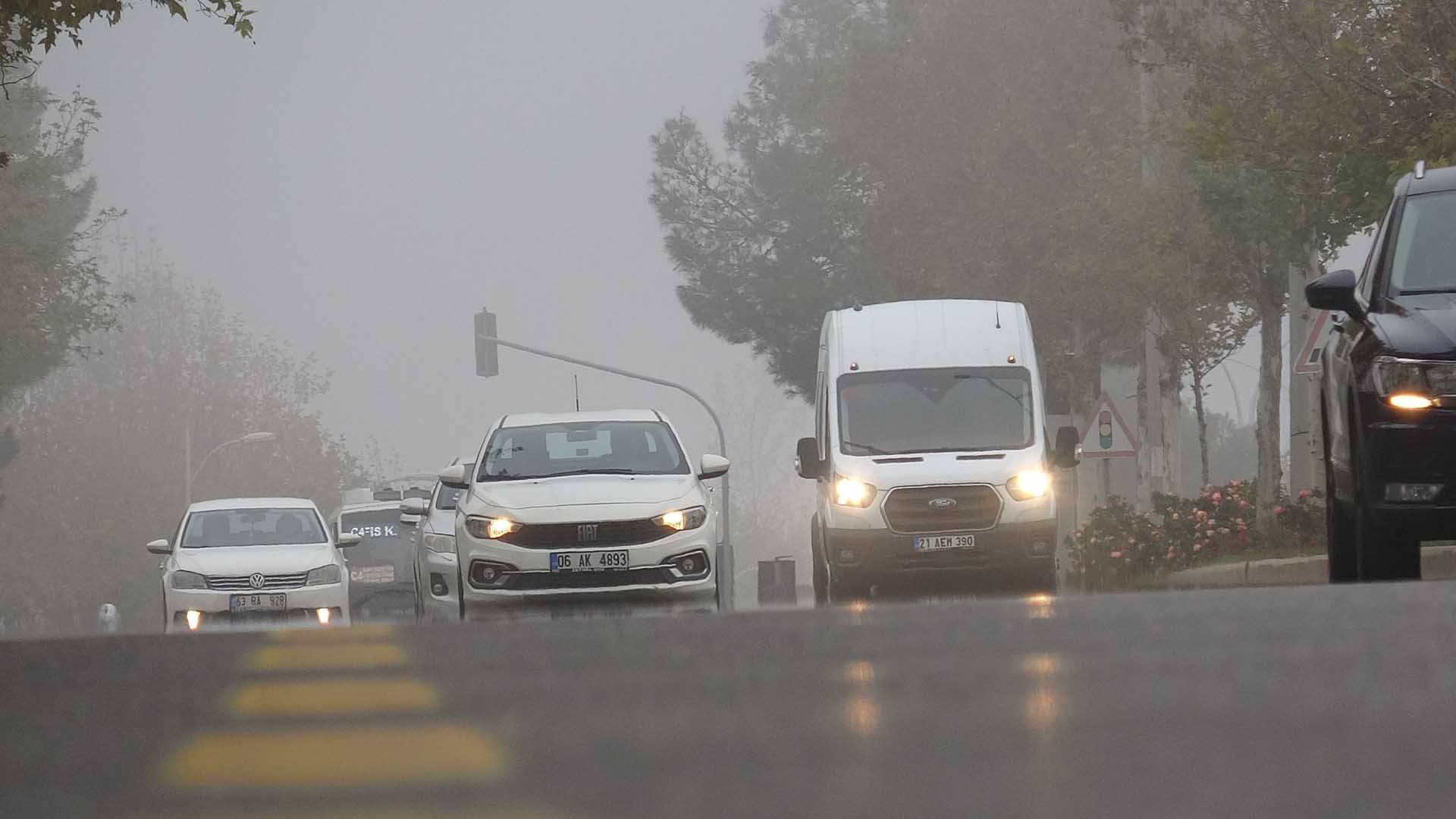 Diyarbakır'da Sis, Günlerdir Etkisini Sürdürüyor 2