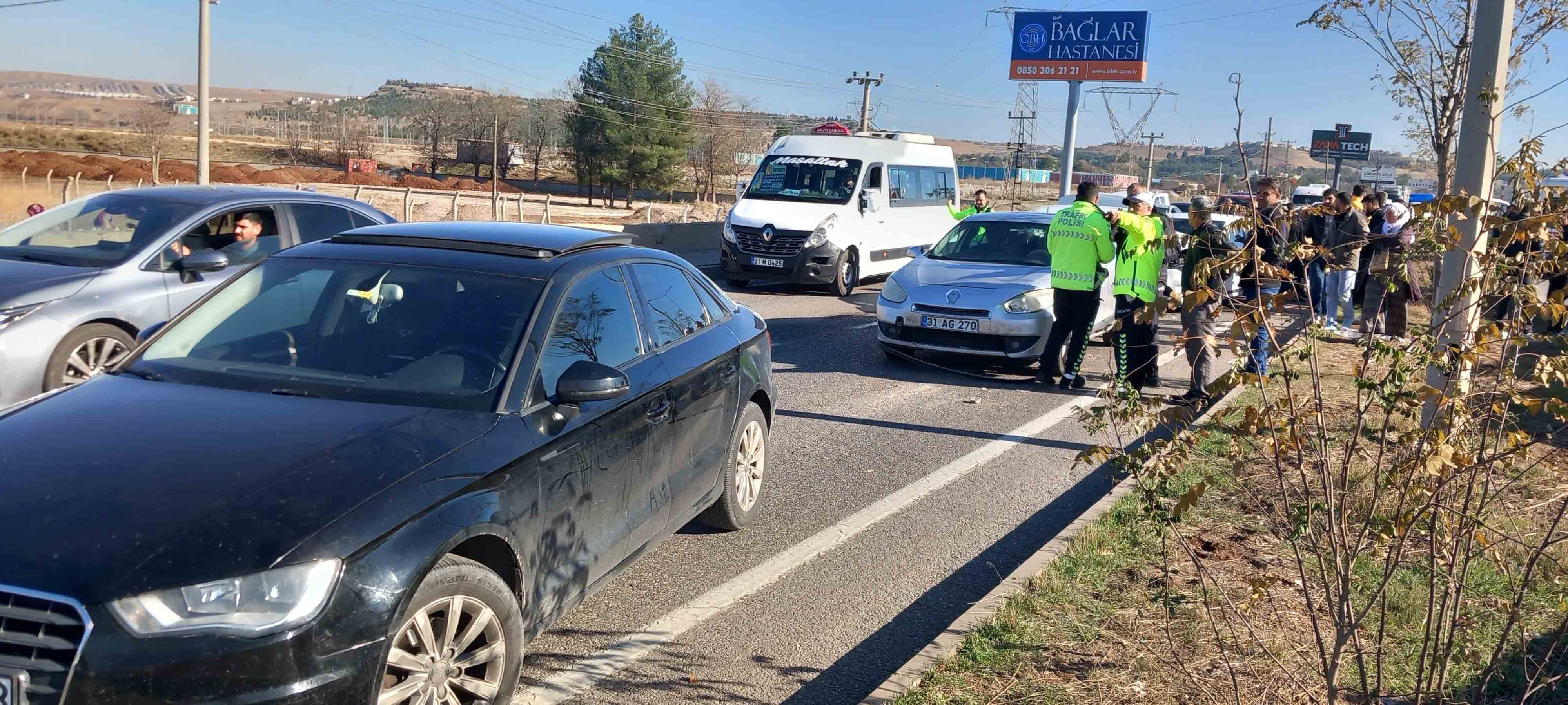 Diyarbakır’da Zincirleme Kaza 2’Si Ağır, 8 Yaralı 3