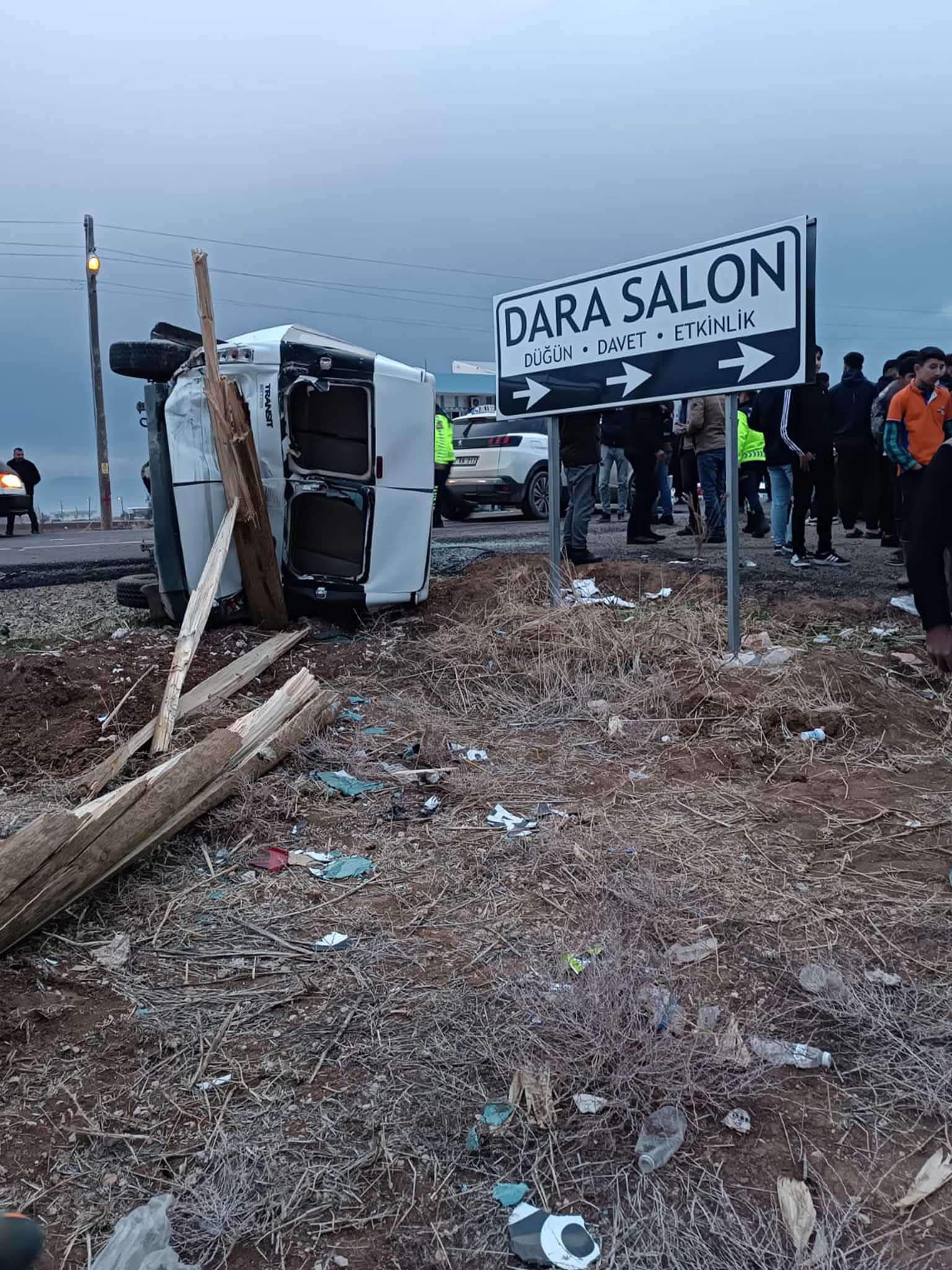 Mardin'de Öğrenci Servisi Ile Cip Çarpıştı 11 Yaralı 7