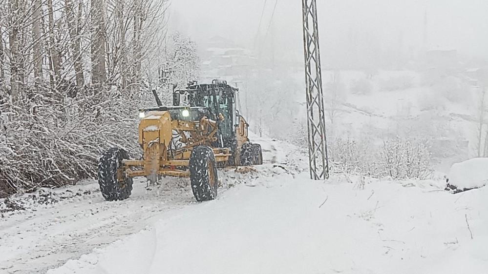 Şırnak'ta Şiddetli Fırtına Hayatı Olumsuz Etkiledi