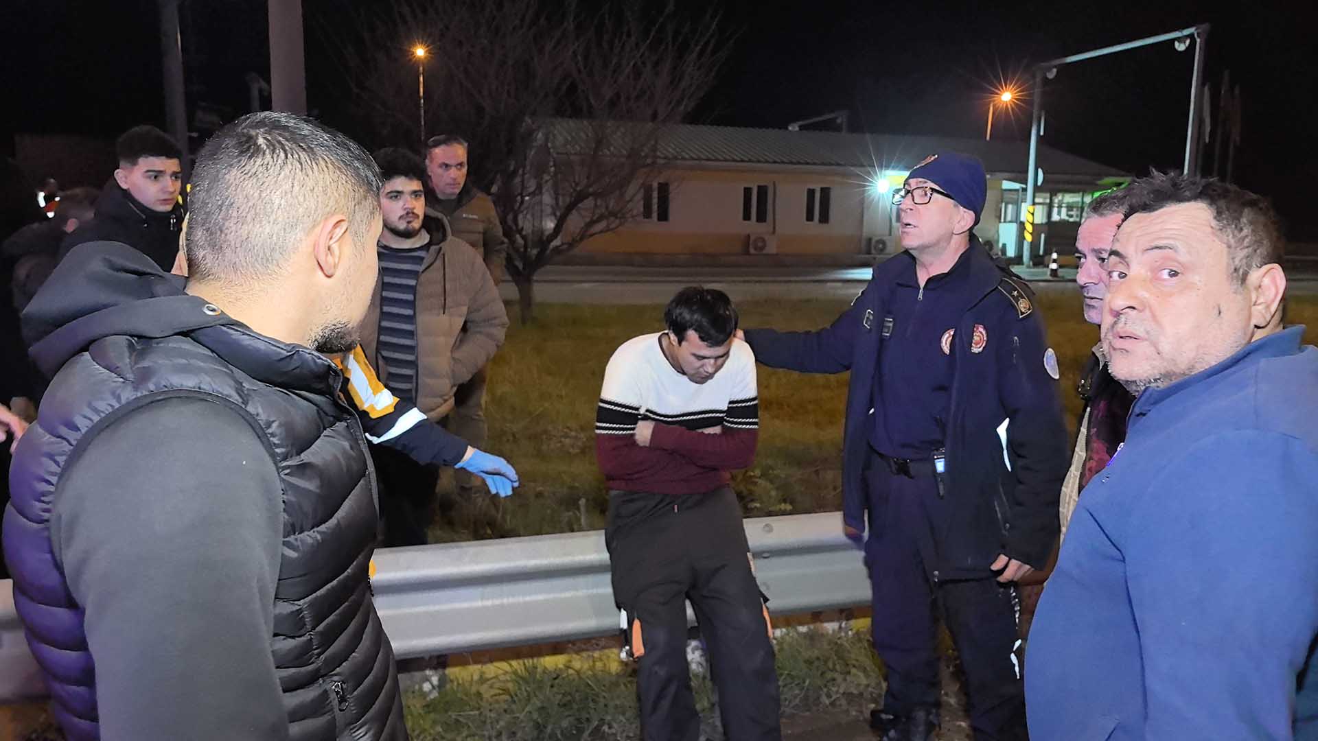 2 Tir Çarpıştı Biri Tir Alev Aldı; Araçta Sıkışan Sürücü Öldü 4