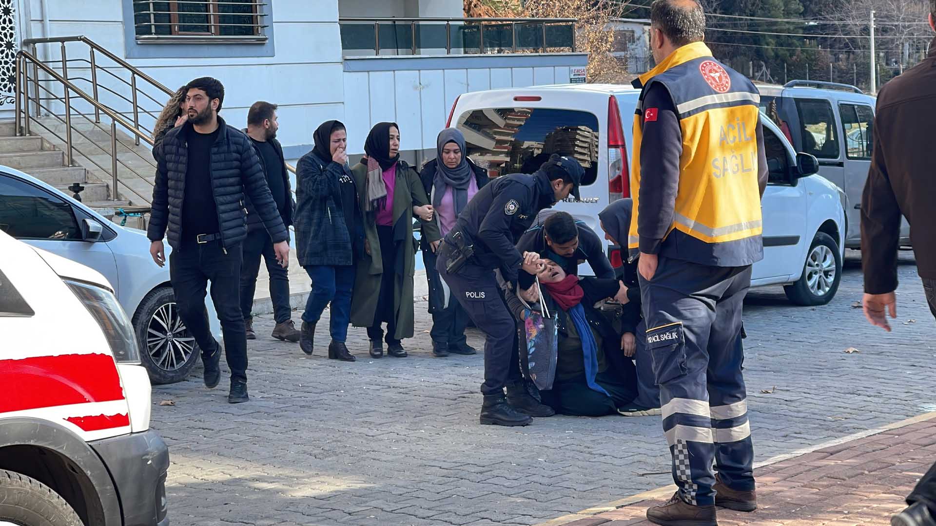 8 Yaşındaki Kızını Serumla, 14 Yaşındaki Kızını Silahla Öldürdü Ardından Yaşamına Son Verdi 3