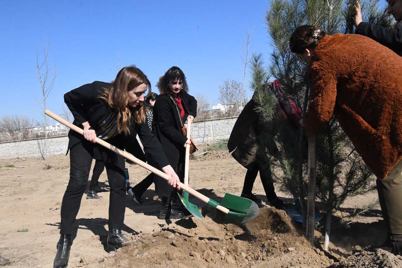 Bismil’de Dicle Nehri Kıyısında Kadın Yaşam Parkı Oluşturdu 3