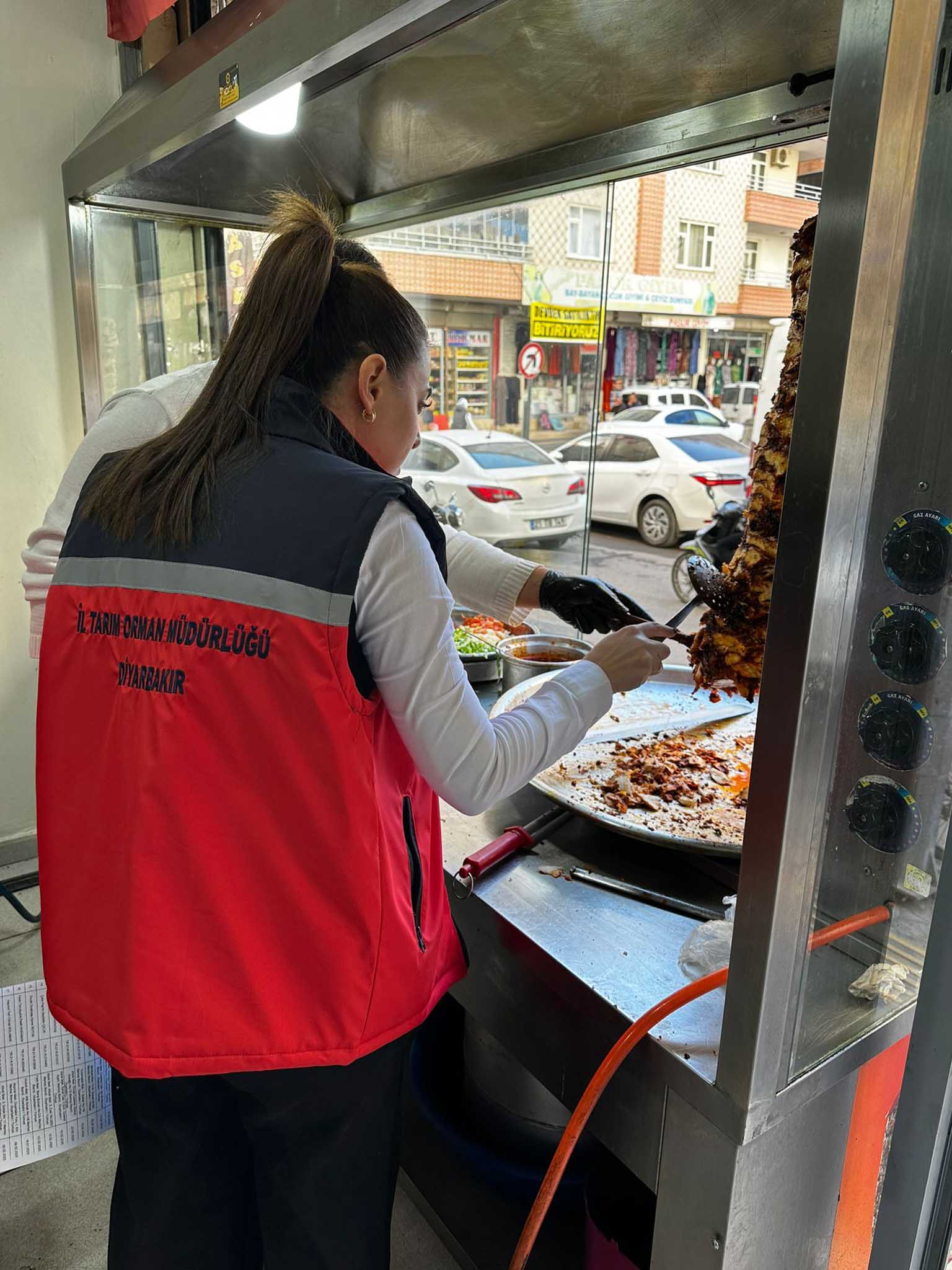 Bismil’de Döner Satan Işletmeler Denetlendi 1