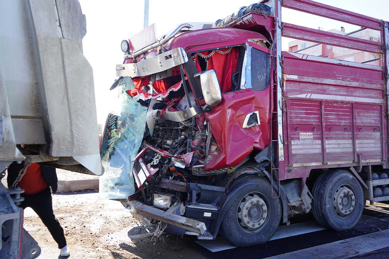 Bismil’de Zincirleme Kaza 2’Si Çocuk 3 Yaralı 5