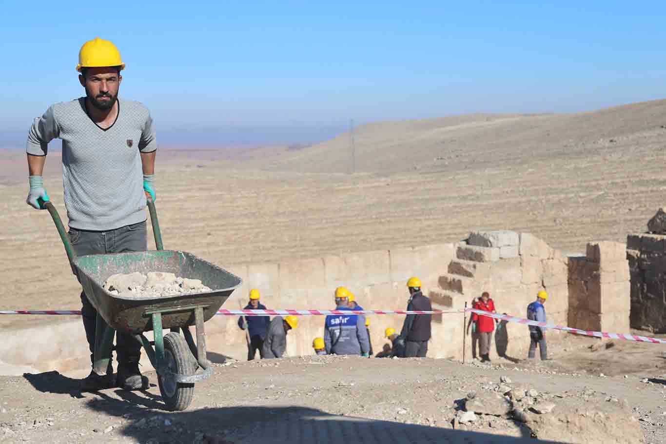 Diyarbakır’da 3 Bin Yıllık Zerzevan Kalesi'nin Güney Surları Gün Yüzüne Çıkartıldı 4