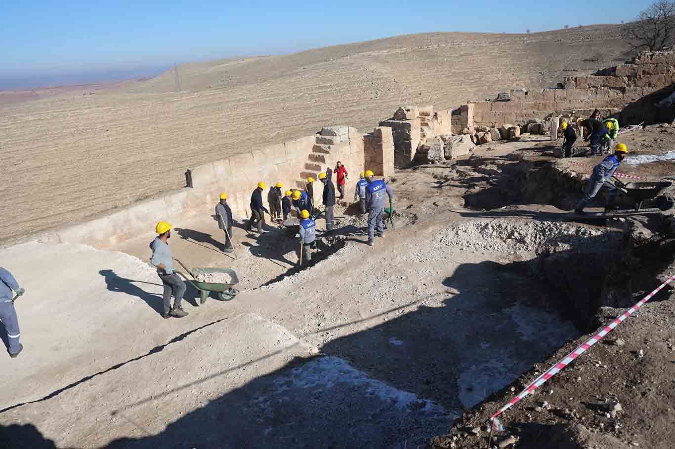 Diyarbakır’da 3 Bin Yıllık Zerzevan Kalesi'nin Güney Surları Gün Yüzüne Çıkartıldı 5