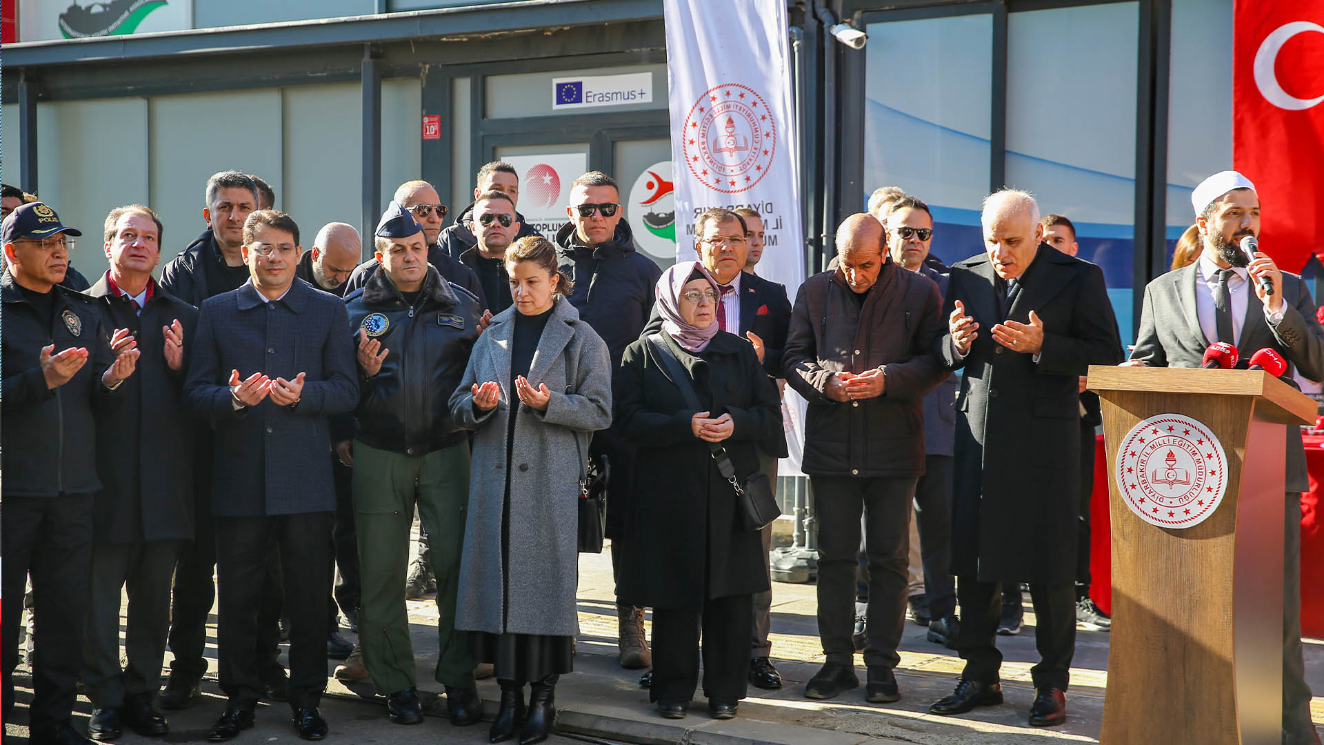 Di̇yarbakir’da Eği̇ti̇m Şehi̇di̇ Öğrenci̇ler Anildi3