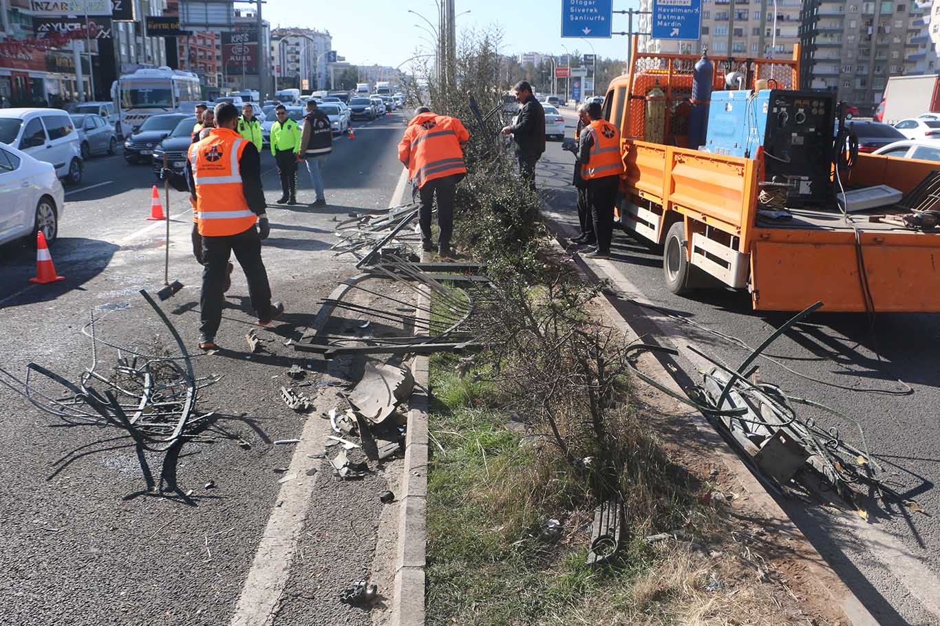 Diyarbakır’da Feci Kaza 3’Ü Ağır 5 Yaralı 7