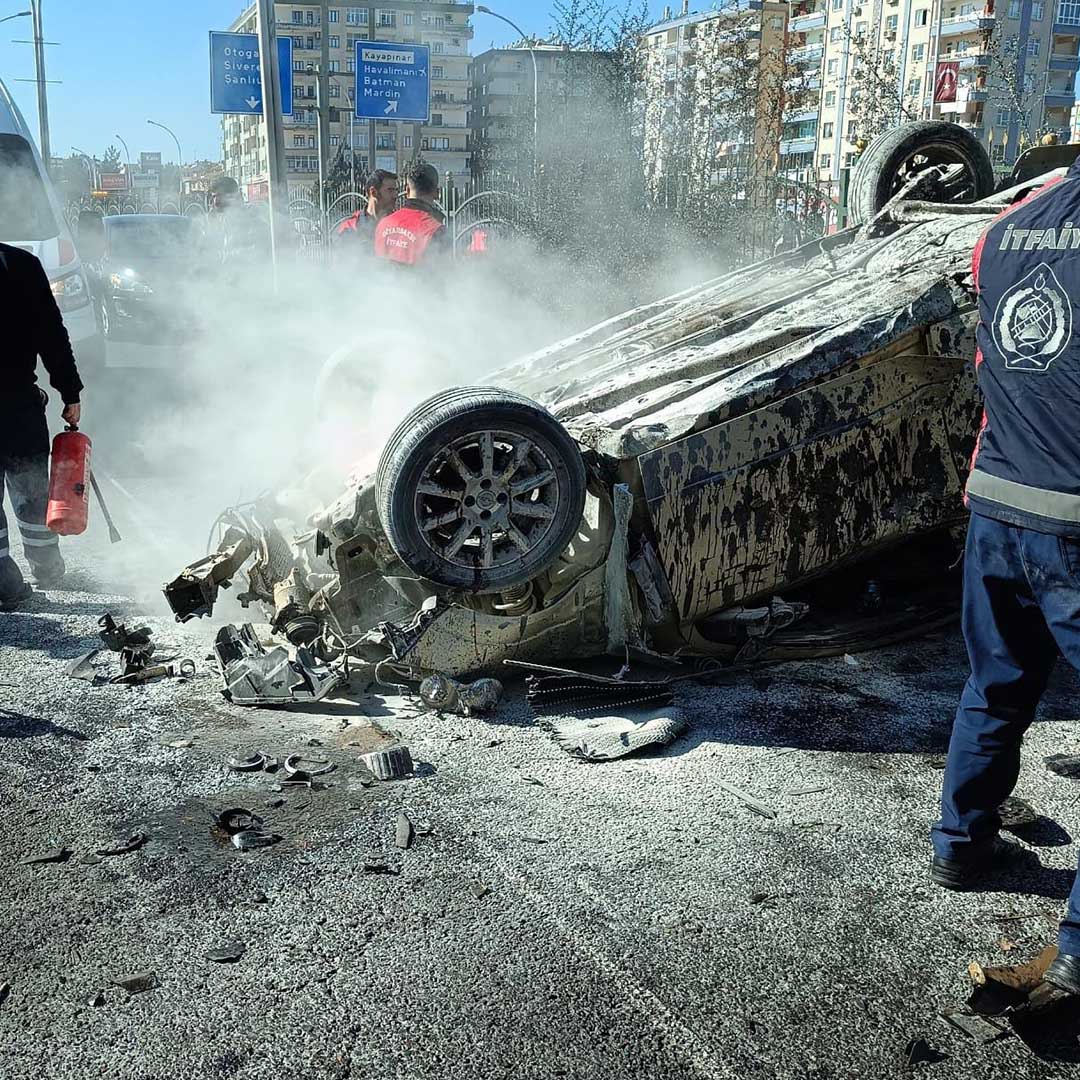 Diyarbakır’da Feci Kaza 3’Ü Ağır 5 Yaralı 9