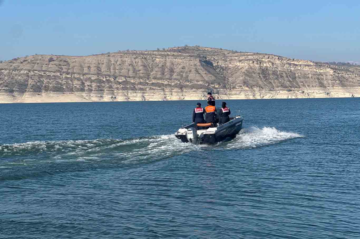 Diyarbakır’da Kaçak Ve Hayalet Ağlarla Ağa Takılı Vaziyette Çok Sayıda Sazan Balığı Ele Geçirildi 2