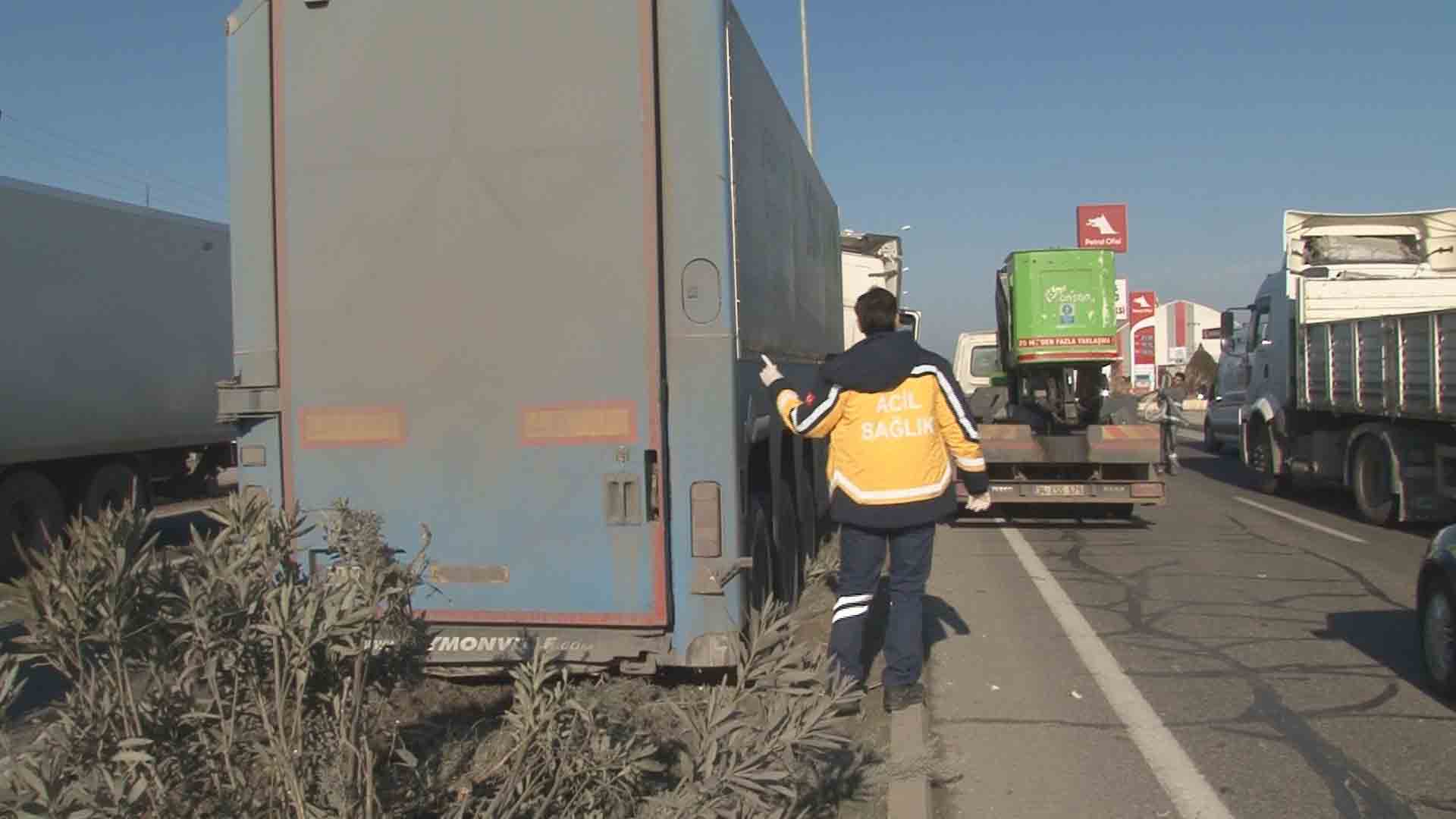 Diyarbakır’da Mazot Yüklü Tanker Ile Cam Yüklü Tır Çarpıştı 1 Yaralı 2